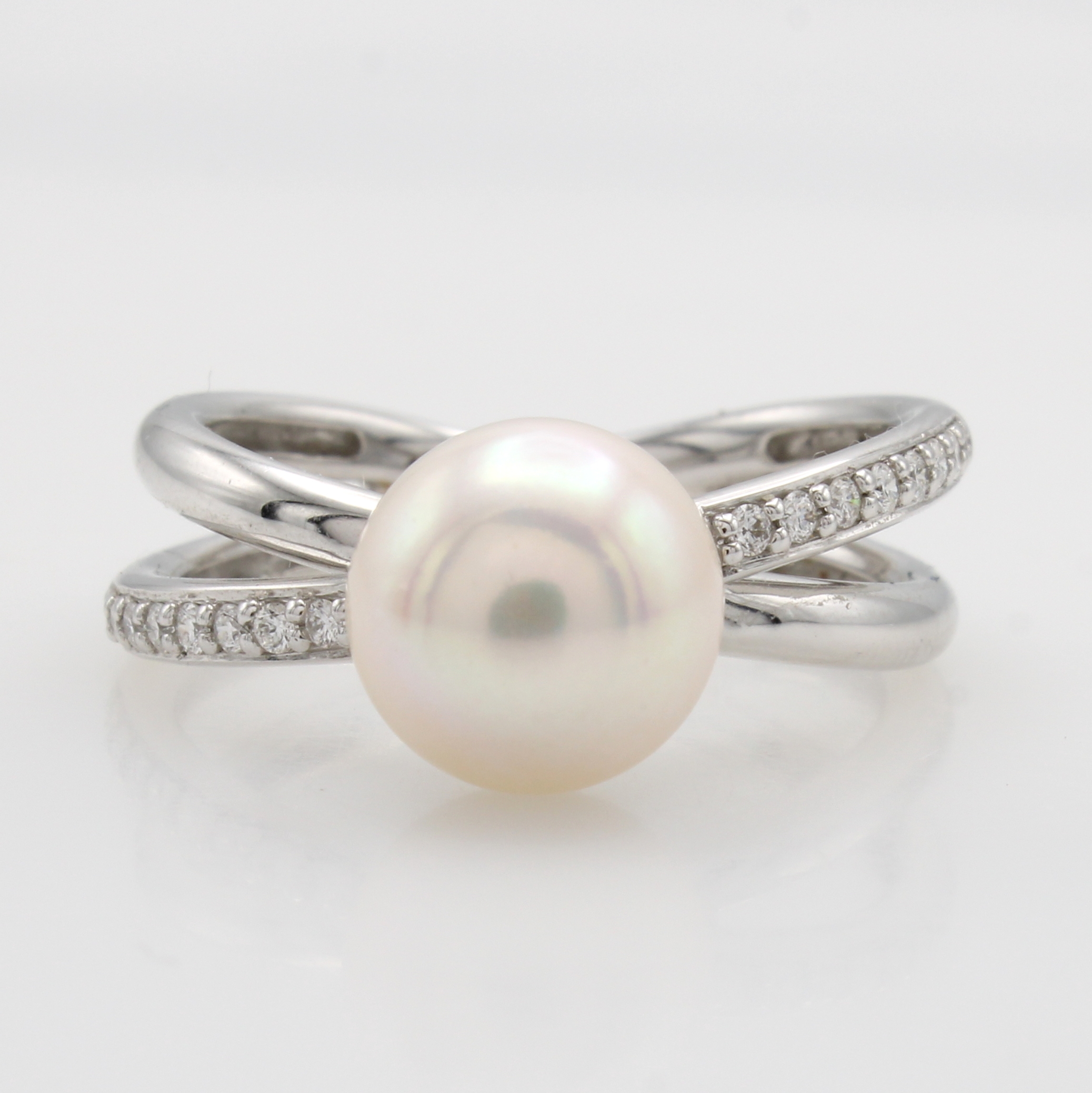 Image 27055142 - Ring mit Brillanten und Süßwasserzuchtperle, WG 750/000, 16 Brill. zus. ca. 0.13 ct ...