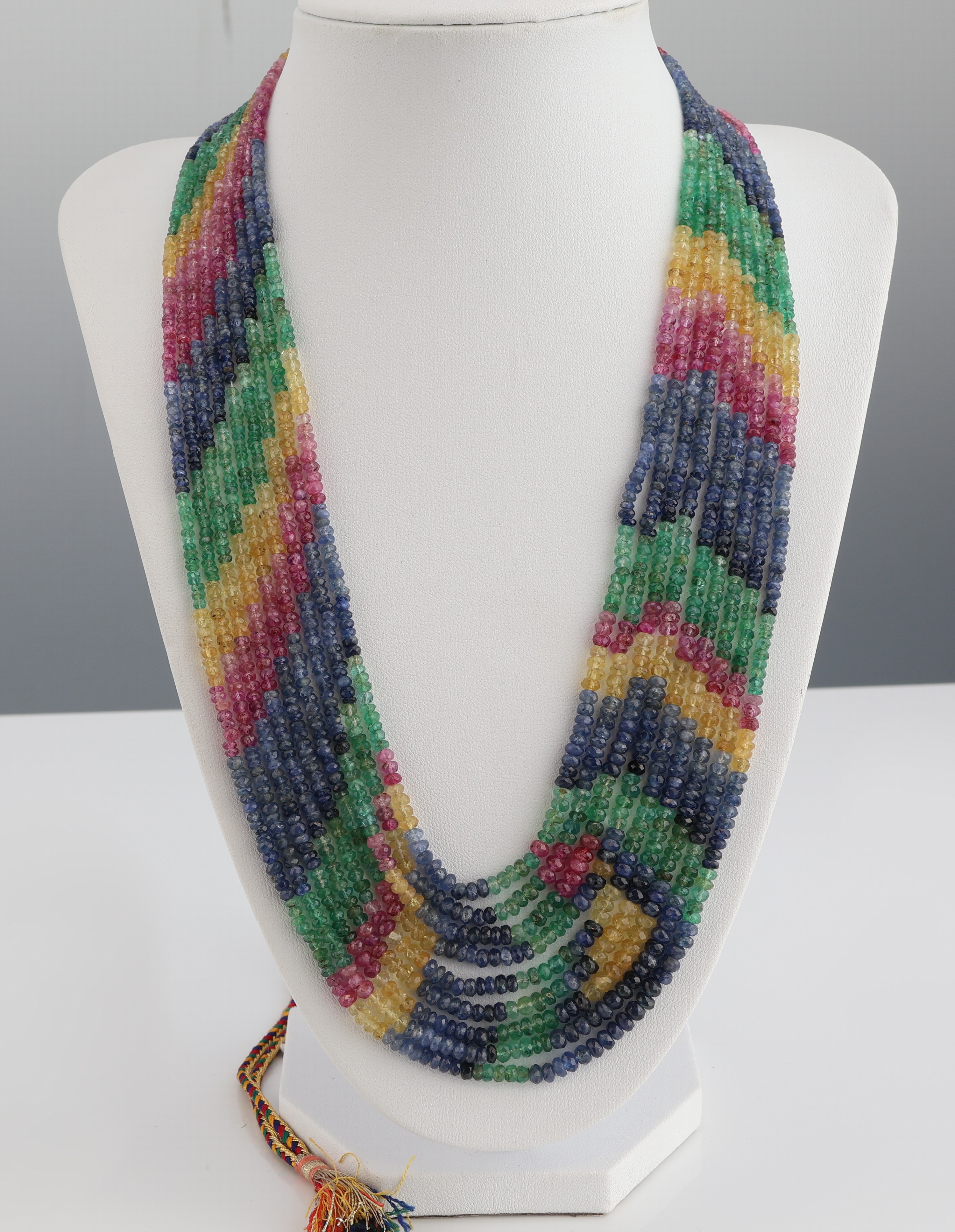 Image 27055188 - Farbstein-Collier, wohl Indien, 9-rhg., facett. Rubine, Smaragde und Saphire in versch. ...