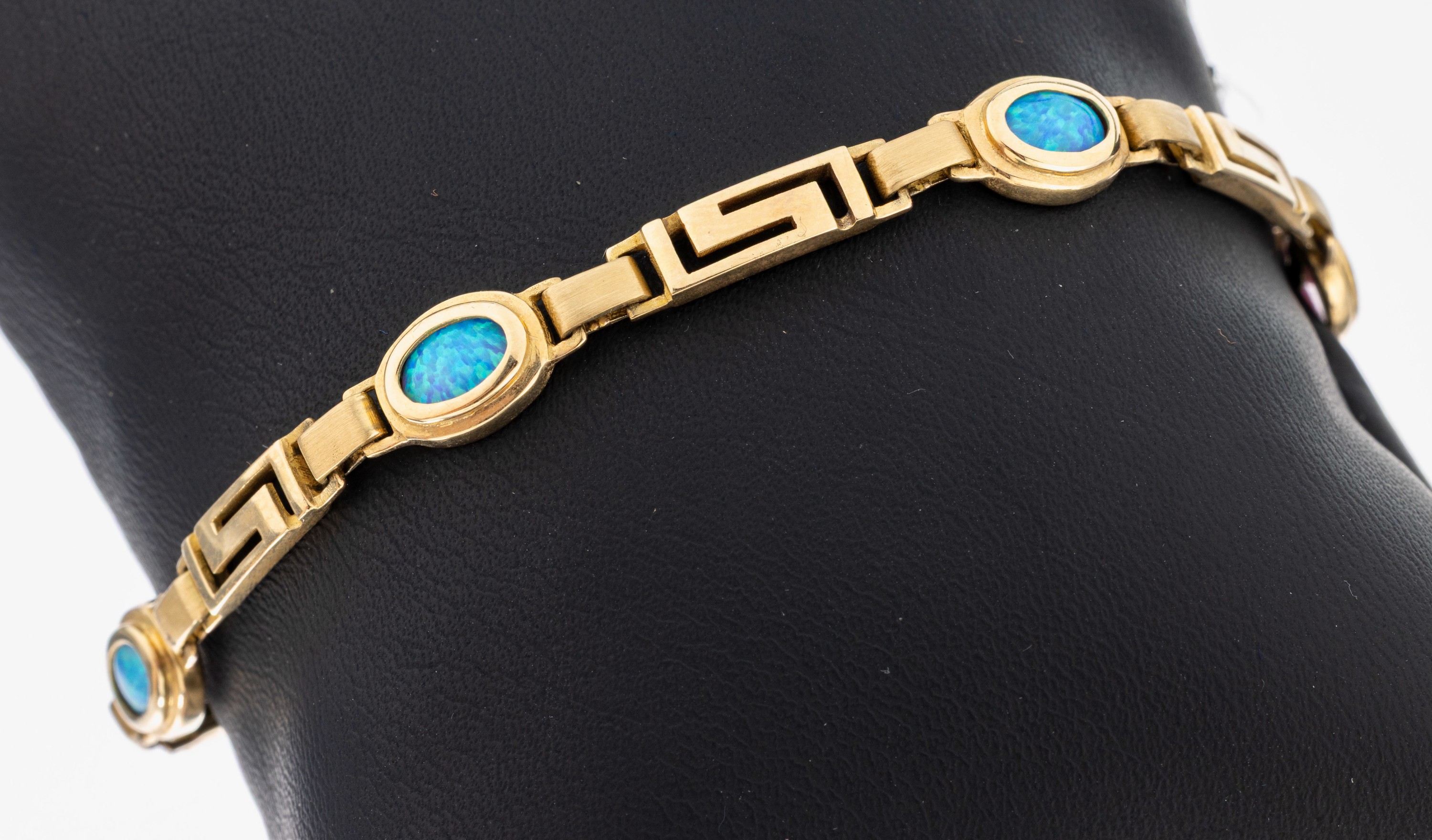 Image 27055195 - 14 kt Gold Farbstein-Armband, GG 585/000, 5ovale Opal-Synthesen, stil. Mäandermuster, ...