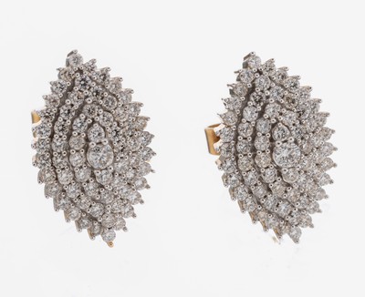 Image Paar 14 kt Gold Brillant-Ohrstecker, GG/WG 585/000, Navetteform, Brillanten zus. ca. ...
