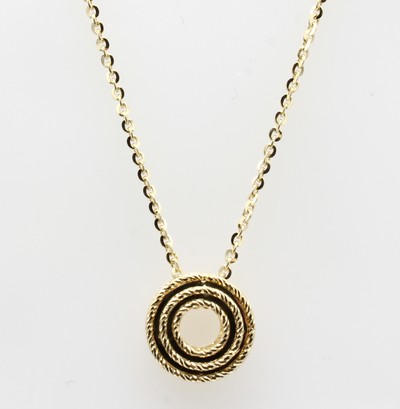 27055207a - Anhänger an Kette, GG 585/000, runder Anhänger, strukturiert, in L. ca. 42-45 cm ...