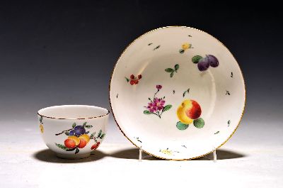 Image Tasse mit Untertasse, Frankenthal, 1774, Früchte-/Obstdekor, bemalt, am Rand mit ...