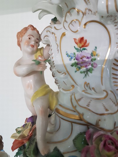 27055457e - Sehr große Prunk-Deckelvase, Sächsische Porzellan-Manufaktur Dresden, Potschappel, nach ...