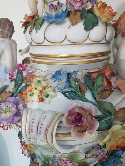 27055457g - Sehr große Prunk-Deckelvase, Sächsische Porzellan-Manufaktur Dresden, Potschappel, nach ...