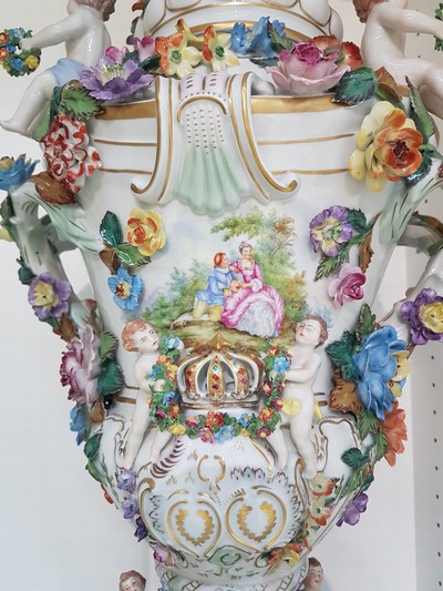 27055457k - Sehr große Prunk-Deckelvase, Sächsische Porzellan-Manufaktur Dresden, Potschappel, nach ...