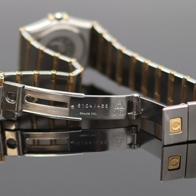 27055561d - OMEGA Constellation Damenarmbanduhr in Stahl/ Gold Referenz 795.1080, quarz, Boden ...
