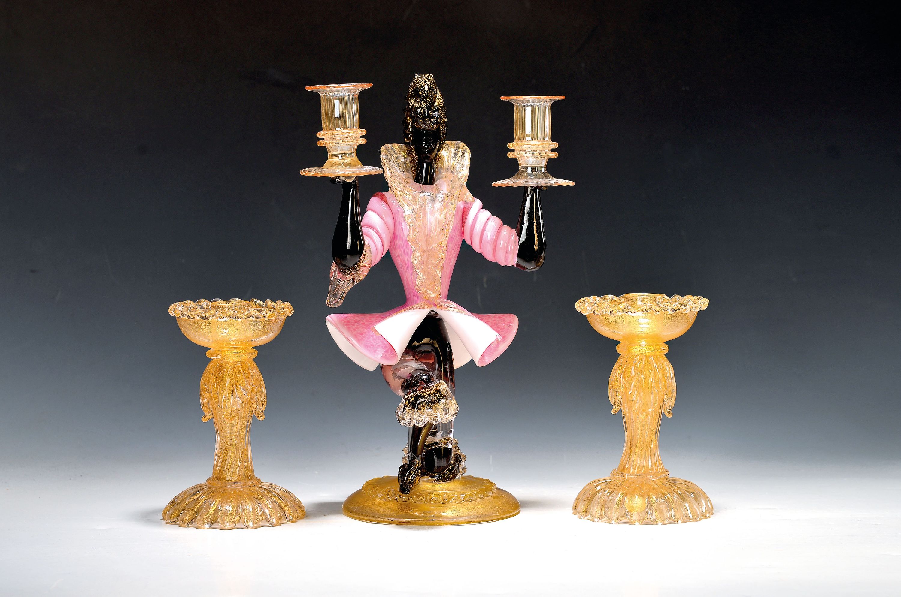 Image 27055979 - 3 Kerzenleuchter, Murano Italien, 20. Jh., mundgeblasenes Glas mit eingeschmolzenem ...