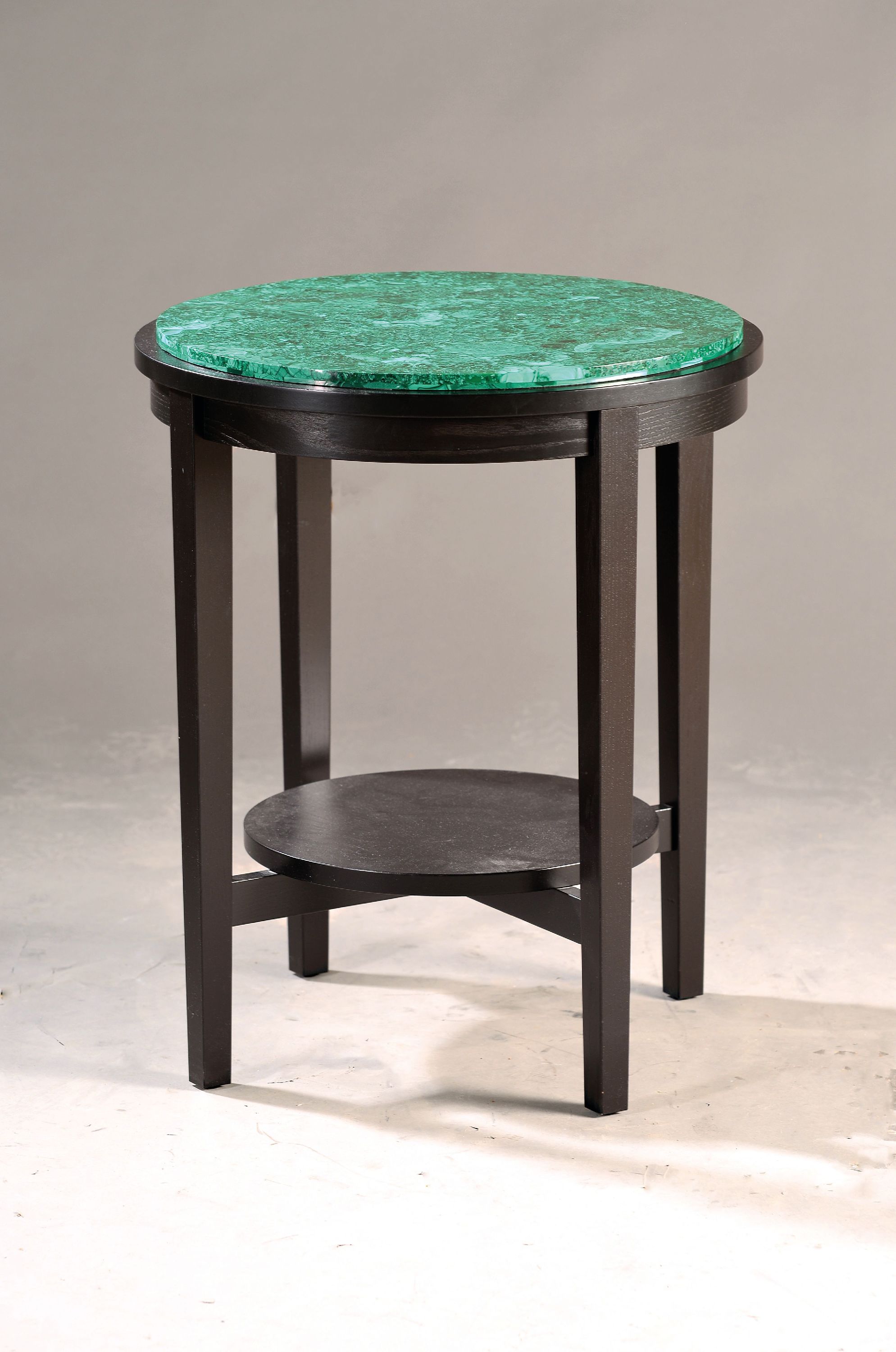 Image 27055983 - Round side table with malachite top, ebonized Holt, H. approx. 65cm, D. approx. 54cm, ...