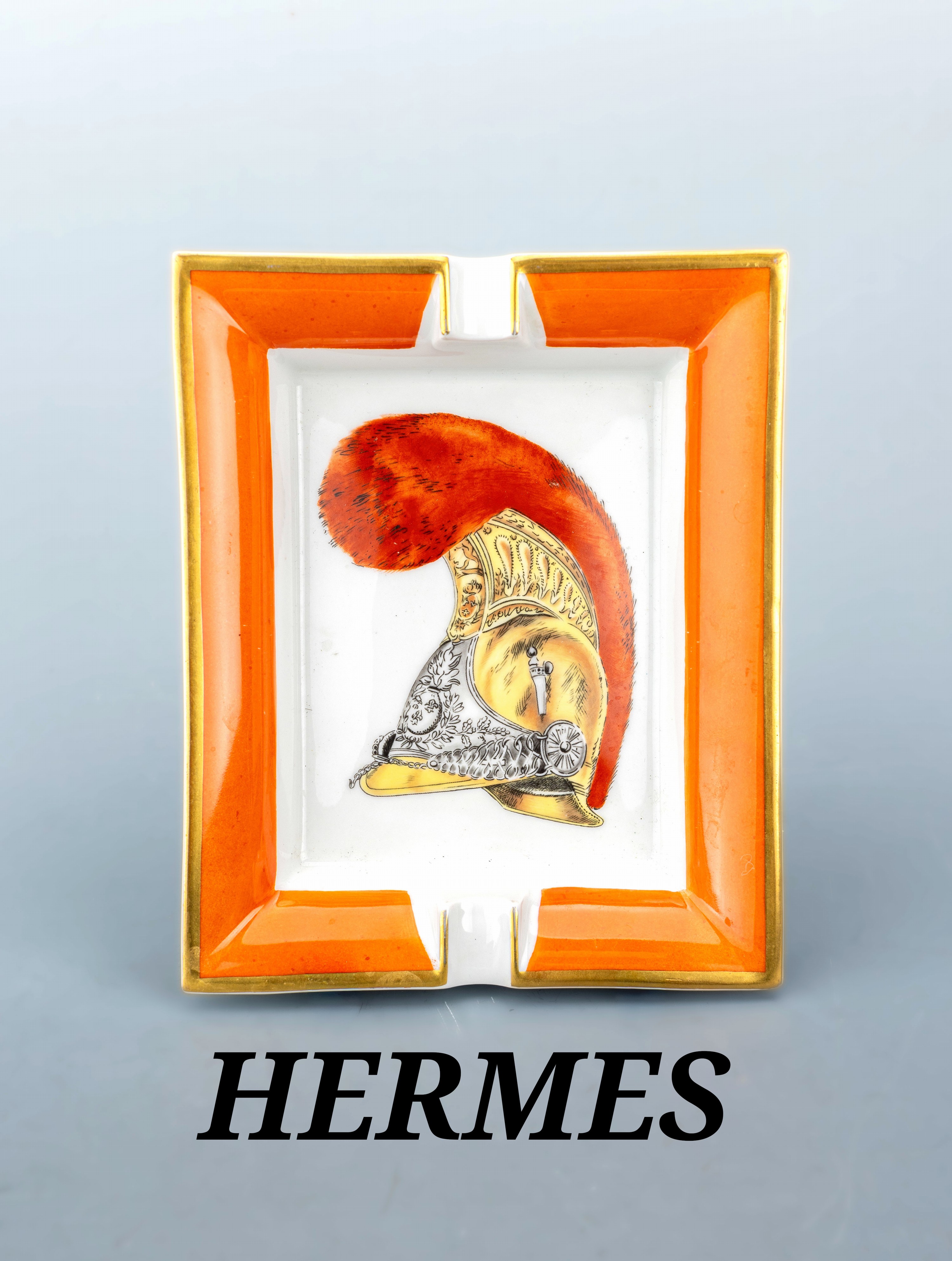 Image 27055997 - HERMES Aschenbecher, Porzellan mit polychromen Dekor, Darstellung eines franz. ...