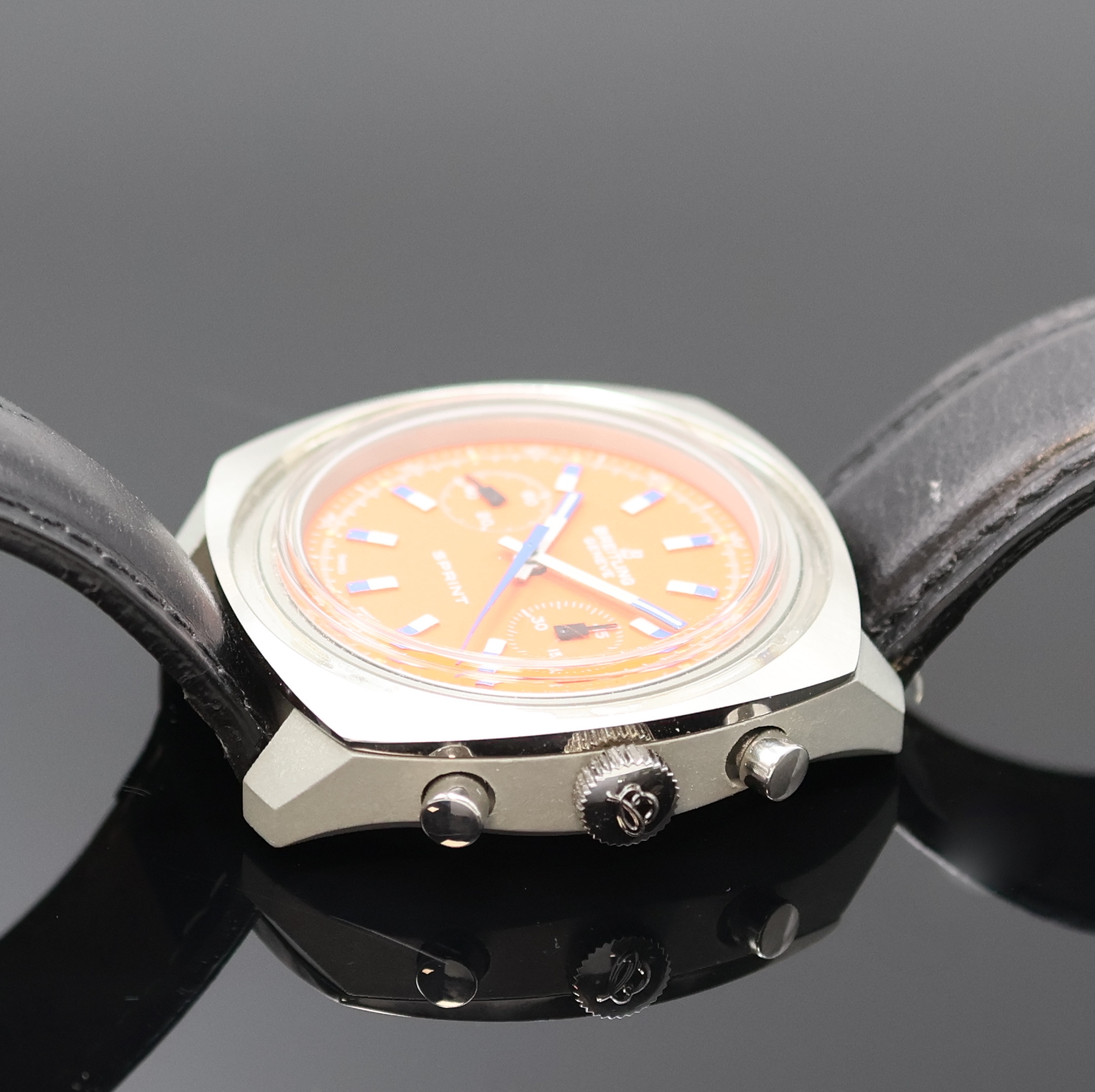Detail b: BREITLING Sprint seltener Armbandchronograph Referenz 2016, Schweiz um 1970, Handaufzug, Kunstharz-Geh., oranges Ziffebl. m. aufges. Std.-Ind., ...