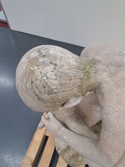 27056607h - Große Skulptur eines Dornausziehers, Wolfgang Schwaiger Henndorf am Wallersee, aus sog. ...