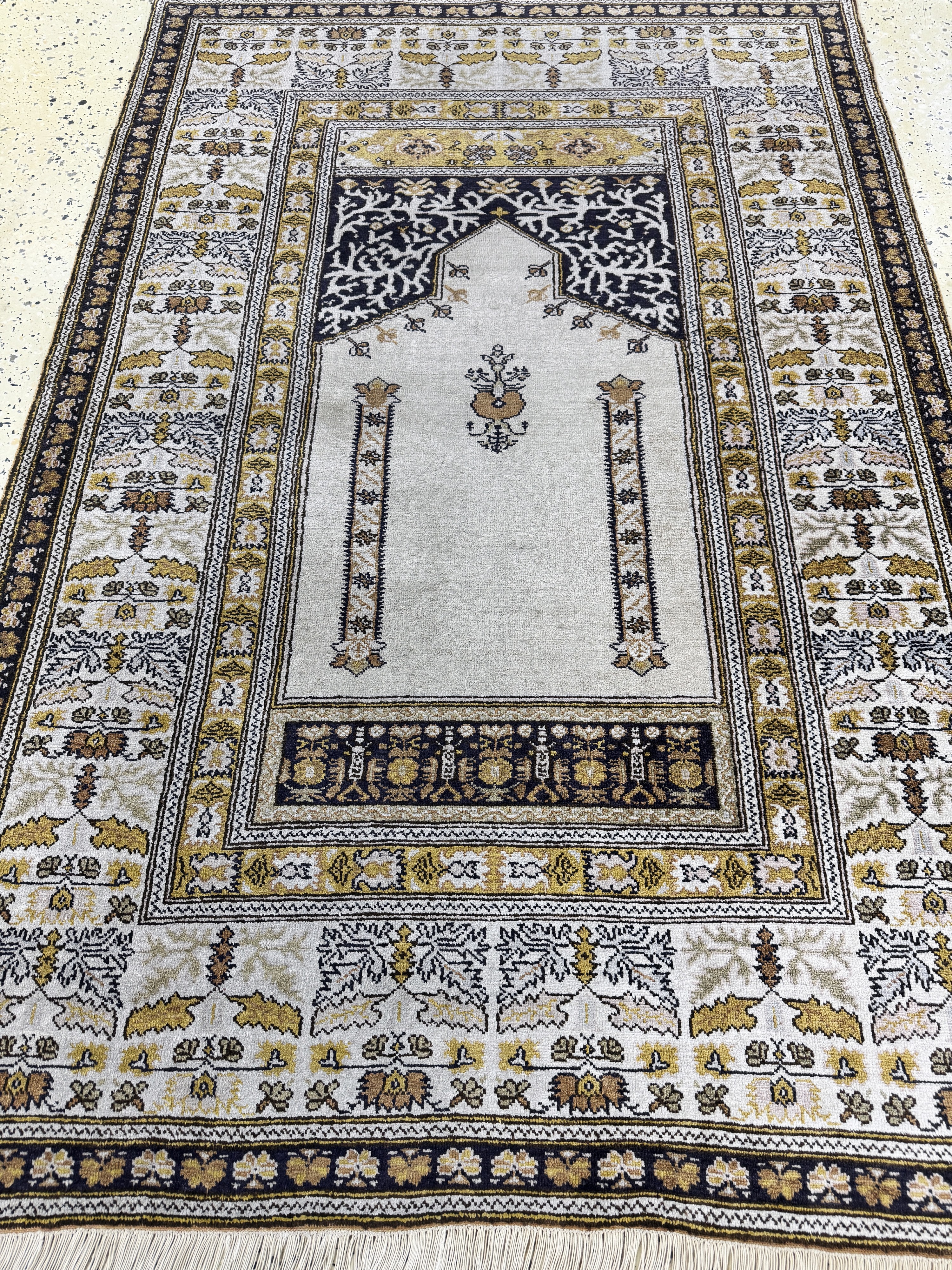 Detail d: Kayseri Flosch, Türkei, Mitte 20.Jhd, merzerisierte Baumwolle, ca. 180 x 120 cm, EHZ: 2