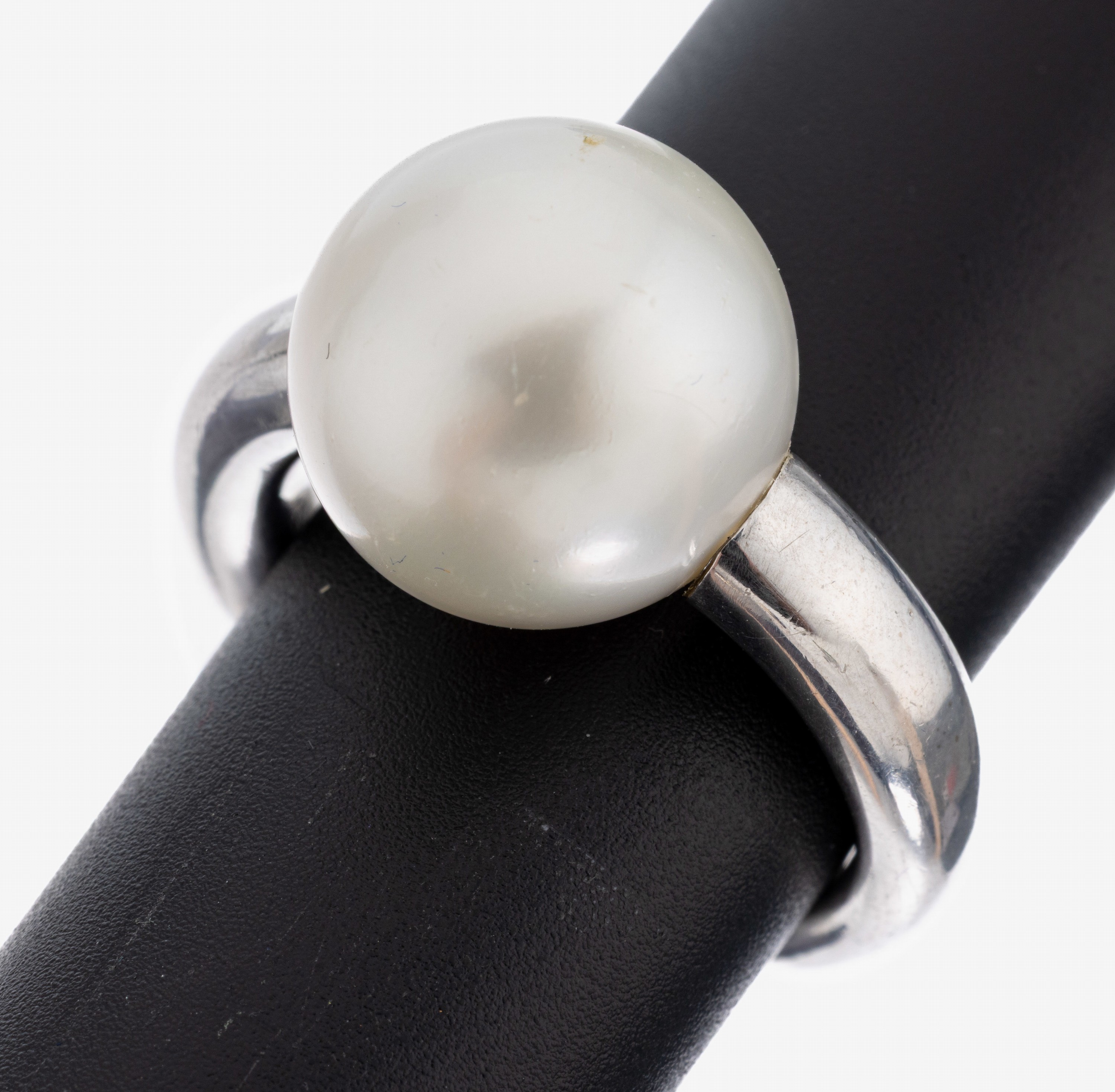 Image 27056722 - 18 kt Gold Perl-Ring, WG 750/000, weiße Südseezuchtperle, D. ca. 15.5 mm, RW 61, ca. ...