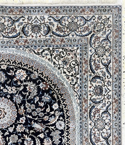 27056711e - Nain fein(6 La), Persien, Ende 20.Jhd, Korkwolle mit Seide, ca. 250 x 155 cm, ca. ...