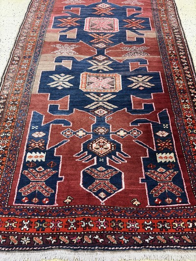 27056714e - Meschgin, Persien, Mitte 20.Jhd, Wolle auf Baumwolle, ca. 410 x 150 cm, EHZ: 2 ...