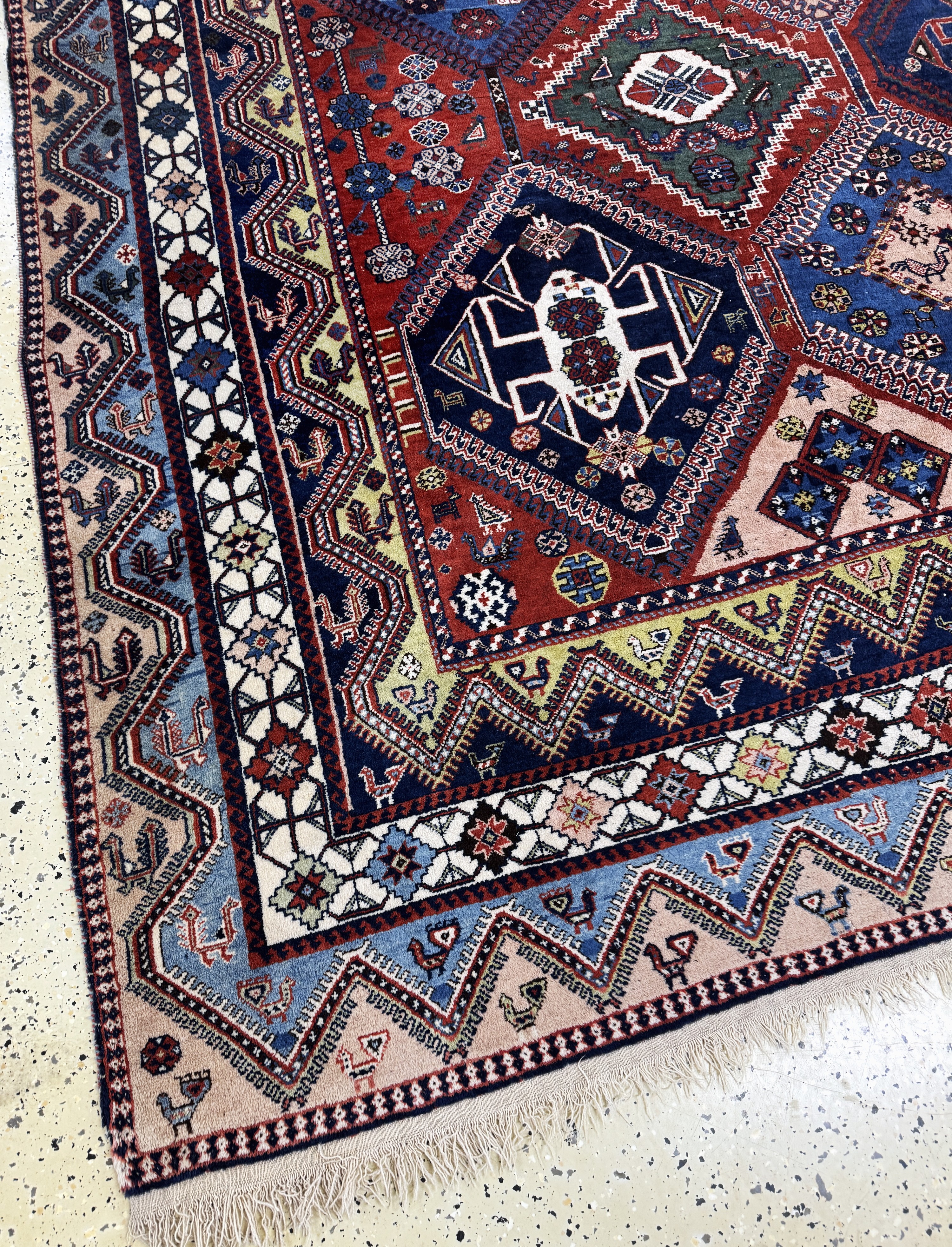 Detail c: Yalameh, Persien, Mitte 20.Jhd., Wolle auf Wolle, ca. 407 x 325 cm, EHZ: 2-3