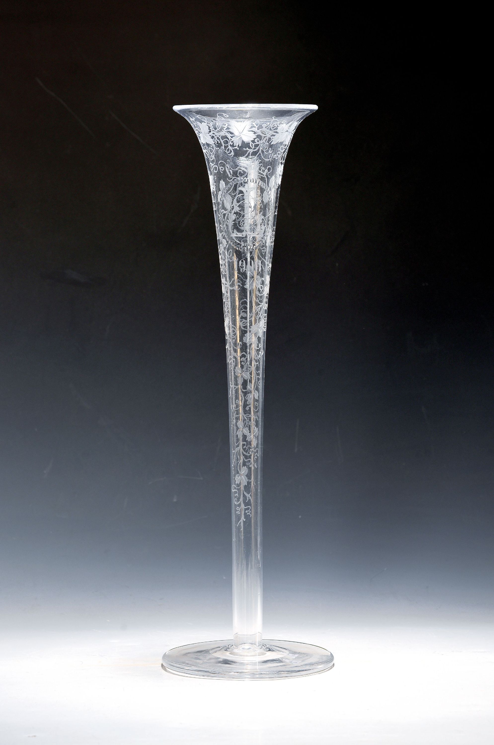 Image 27057098 - Übergroßes Flötenglas, Frankreich, dat. 6. Sept. 1900, farbloses Kristallglas, reich ...