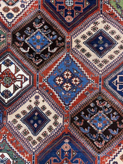 27057094e - Yalameh, Persien, Mitte 20.Jhd., Wolle auf Wolle, ca. 407 x 325 cm, EHZ: 2-3 ...