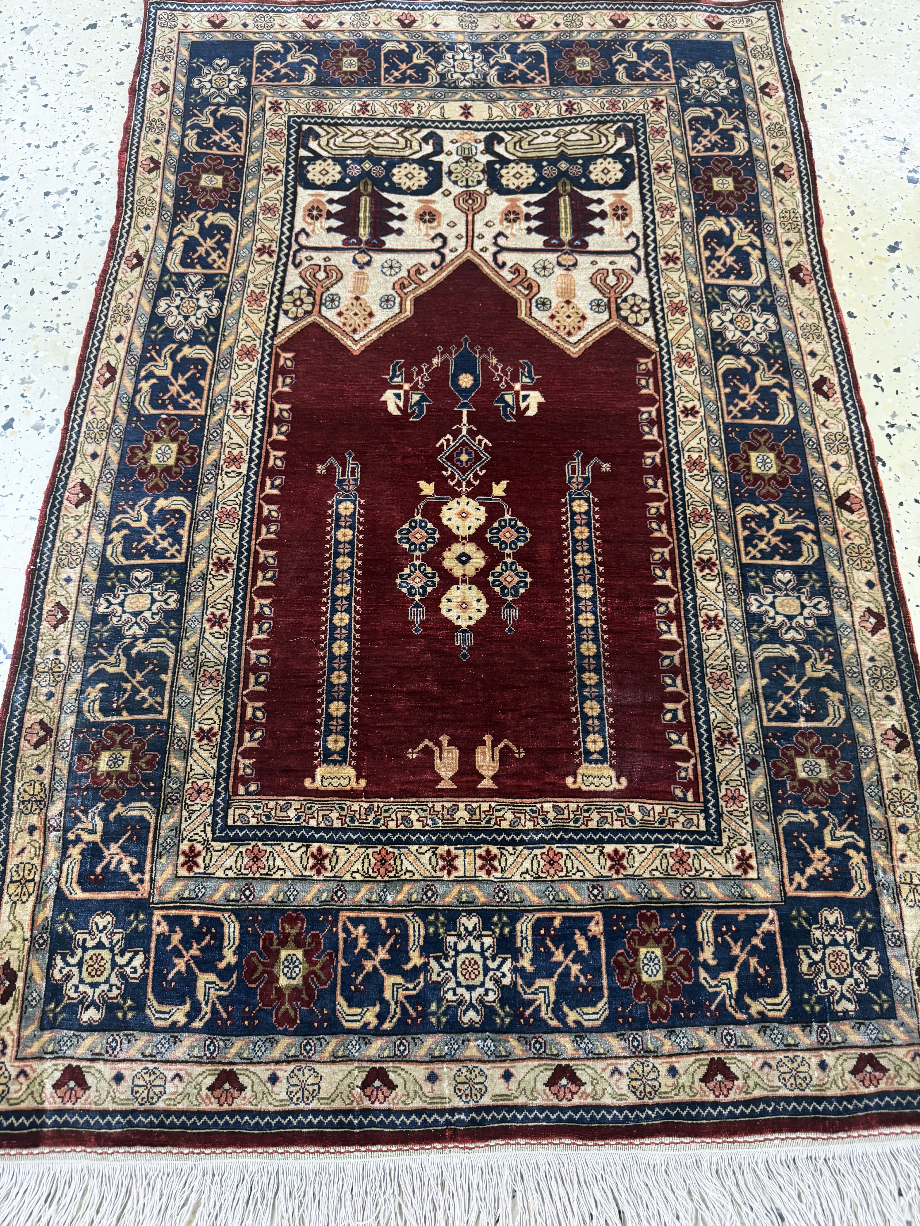 Detail d: Hereke Seide fein signiert, Türkei, Mitte 20.Jhd, reine Naturseide"Metallbroschiert", ca. 95 x 62 cm, ca. 1 Mio Kn/qm, EHZ: 2