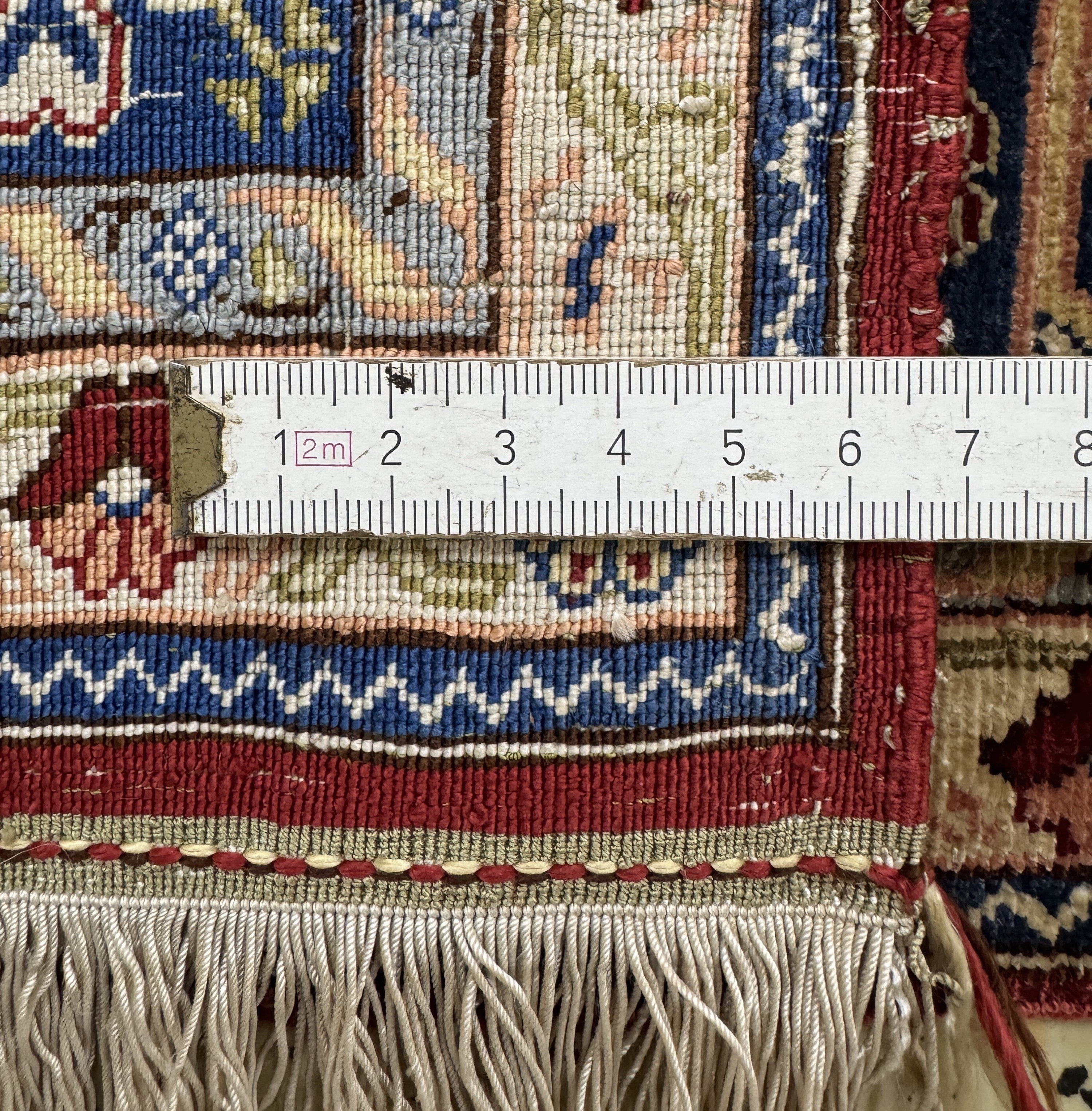 Detail e: Hereke Seide fein signiert, Türkei, Mitte 20.Jhd, reine Naturseide"Metallbroschiert", ca. 95 x 62 cm, ca. 1 Mio Kn/qm, EHZ: 2