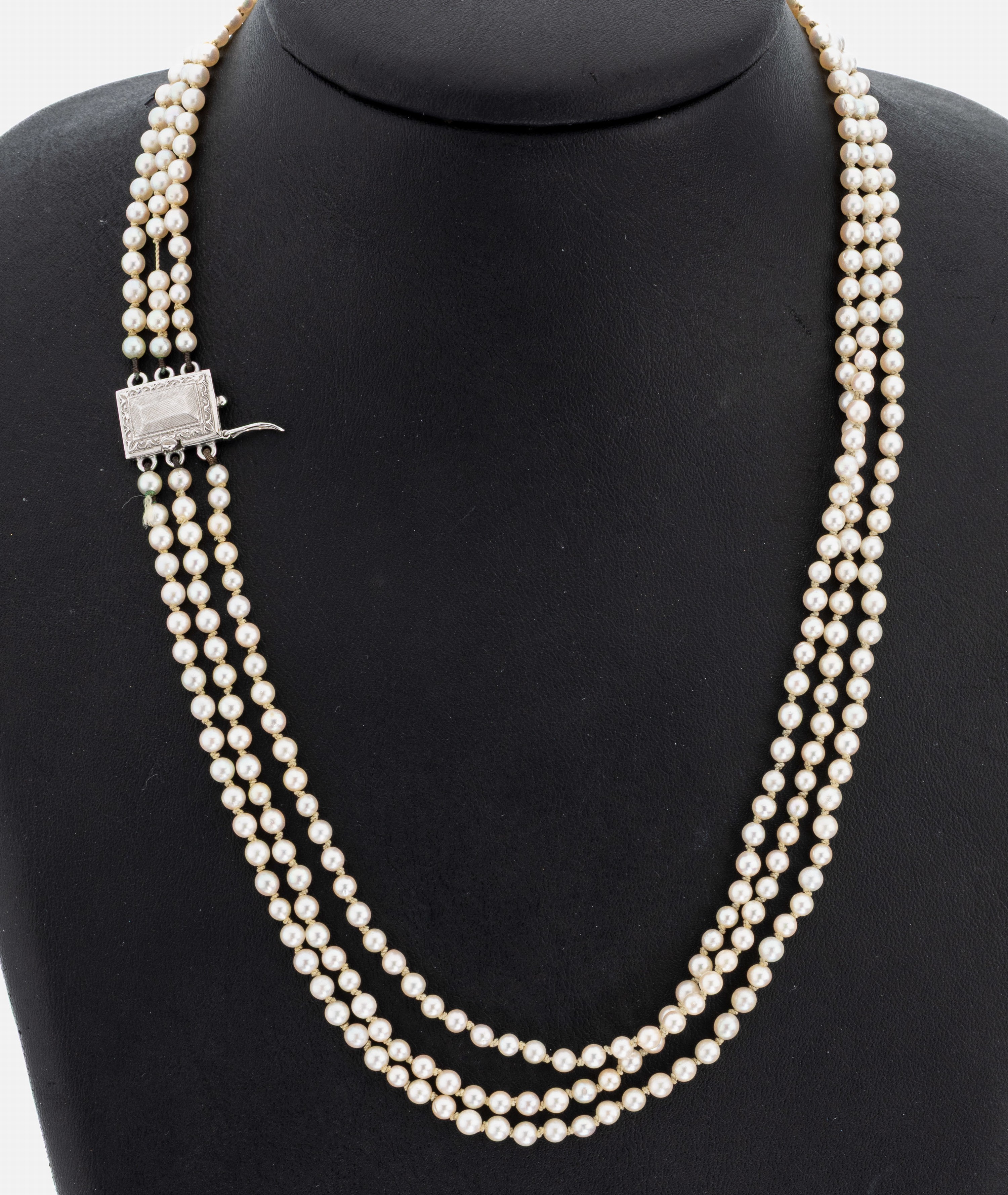 Image 27057409 - Perl-Collier mit 18 kt Gold Schließe, WG 750/000, 3-rhg. Zuchtperlen, D. ca. 3.8 mm, ...