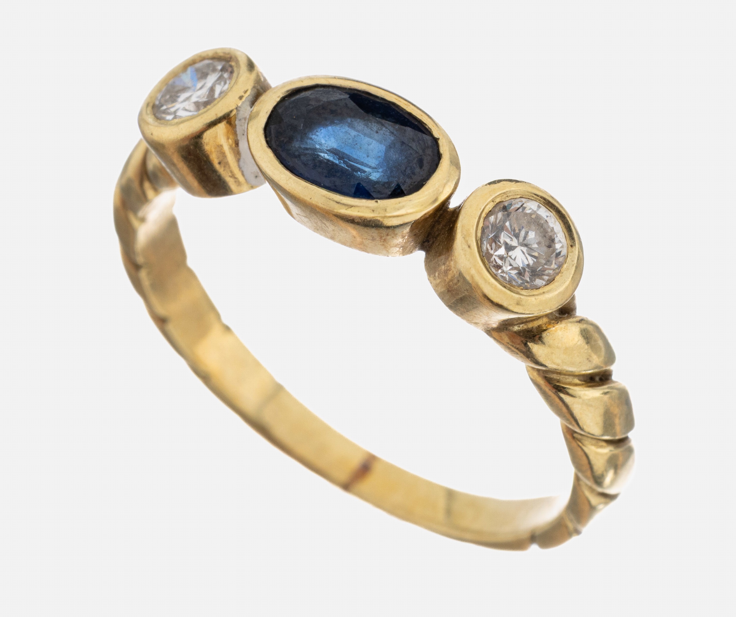 Image 27057423 - 14 kt Gold Saphir-Brillant-Ring, GG 585/000gepr., mittig ovalfacett. Saphir ca. 0.65 ...