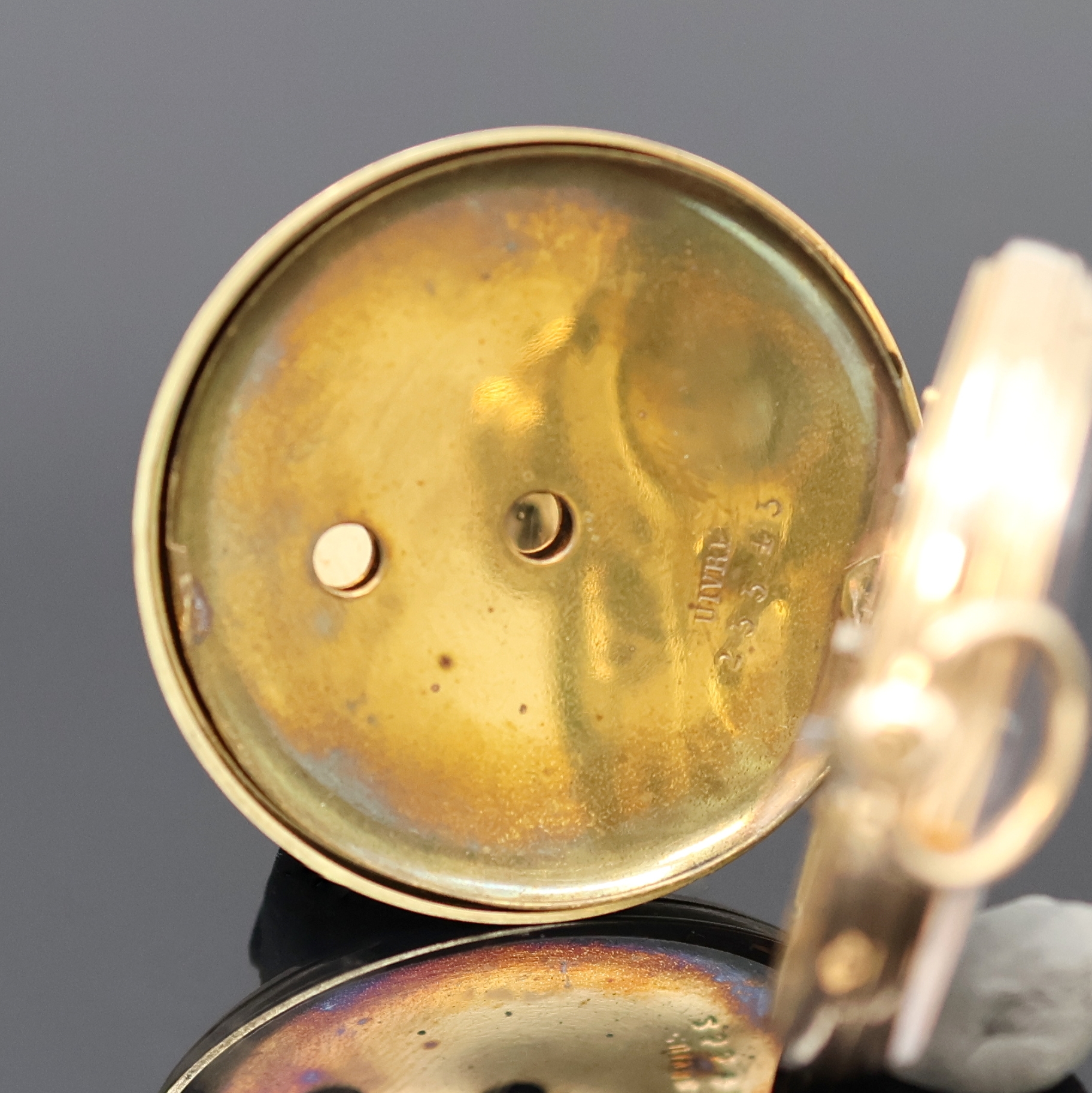 Detail h: 2 Offene Taschenuhren in GG 585/000, Schweiz um 1890/1910, 1x Schlüsselaufzug, teils grav. Gehäuse dell., Monogrammspiegel, 1x emaill., ...