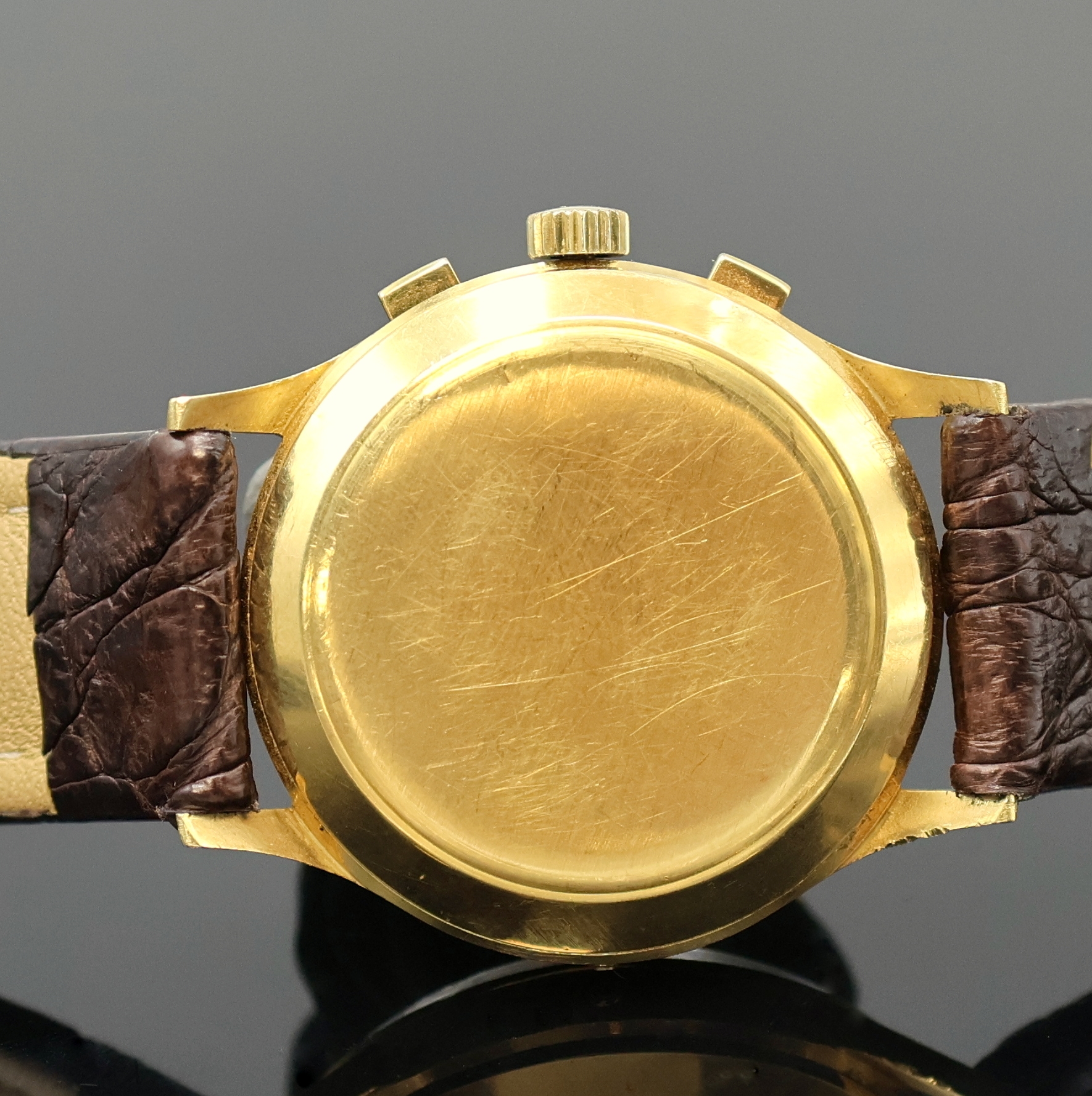 Detail e: CHRONOSWISS Herrenchronograph mit Mondphase in GG 750/000, Schweiz um 1990, Handaufzug, 3-teil. Geh., Boden u. Glasrand aufgedr., Korrekturdr. seitl. ...