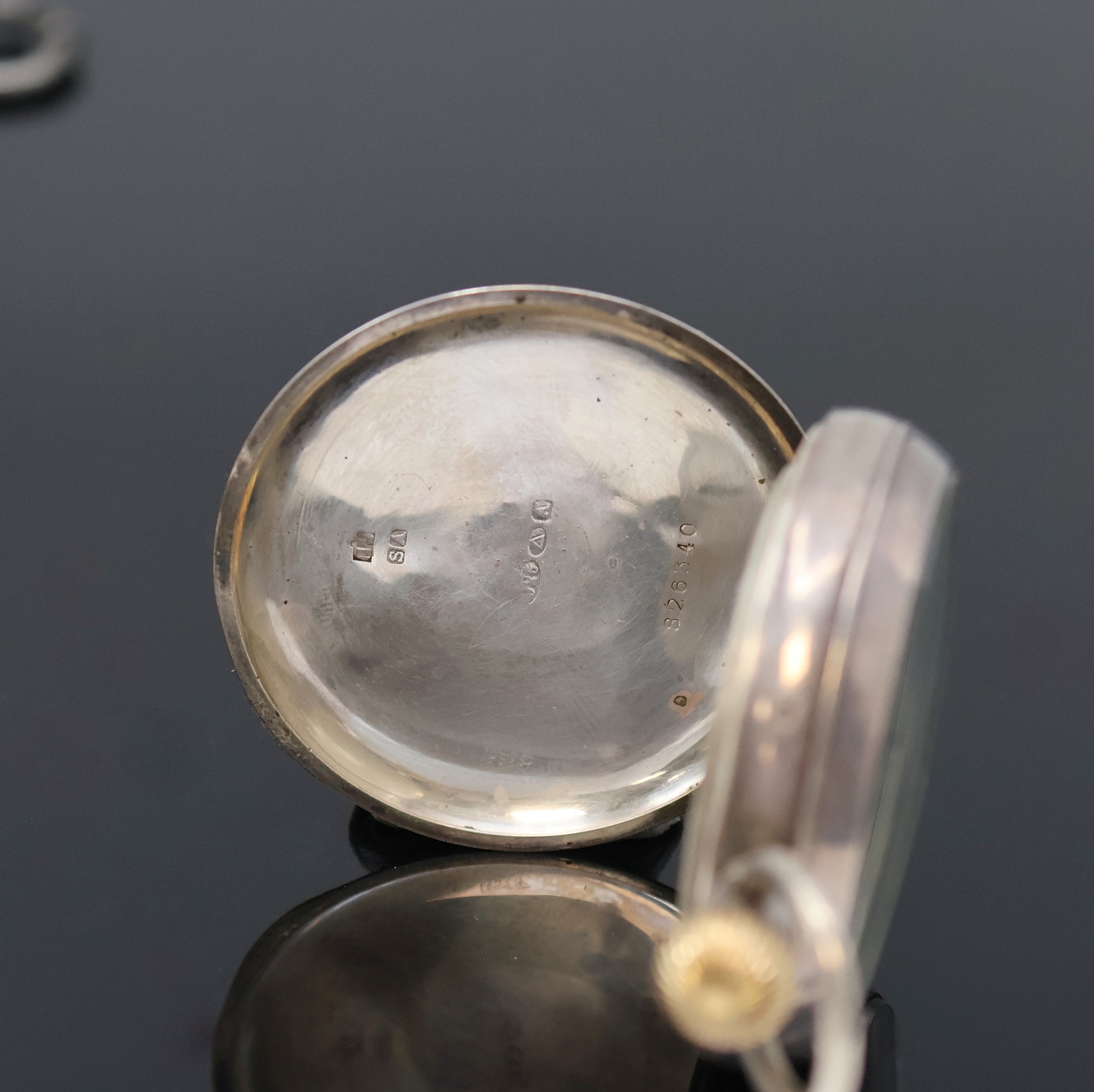 Detail f: HEBDOMAS 8 Tage Taschenuhr sowie eine Savonette mit Kalender, Schweiz/England um 1910/1915, 1.) Hebdomas im englischen Sterlingsilber Geh. (dell.), ...