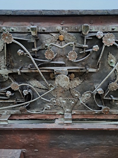 27057488e - Große Eisenkassette/Kriegskassette um 1680- 1720, gebändert und genietet, aufwendiges ...