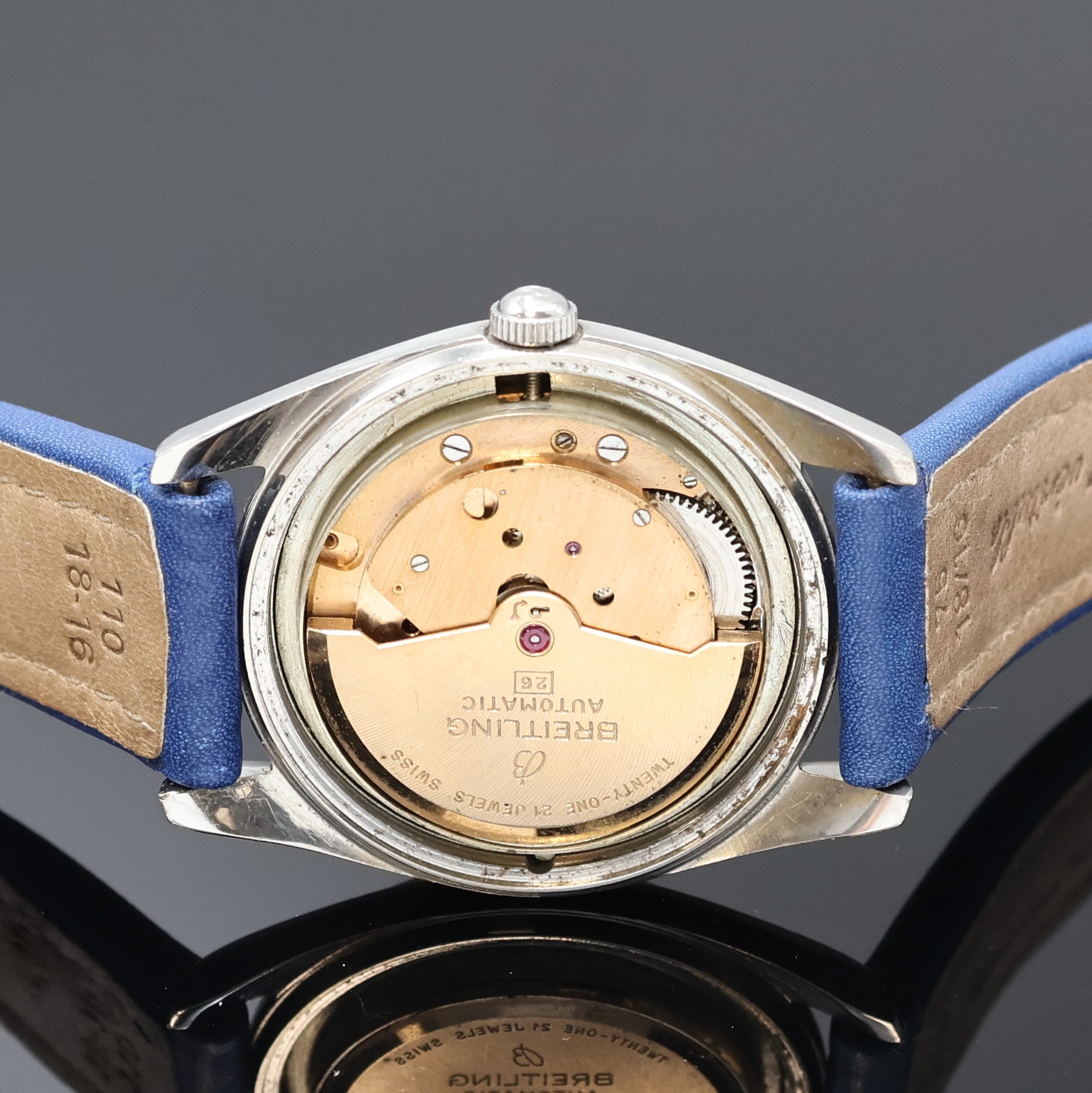 Detail e: BREITLING Geneve Herrenarmbanduhr in Stahl Referenz 6626, Automatik, Schweiz um 1956, Boden verschr., Breitling Lederband m. Breitling Dornschl., ...