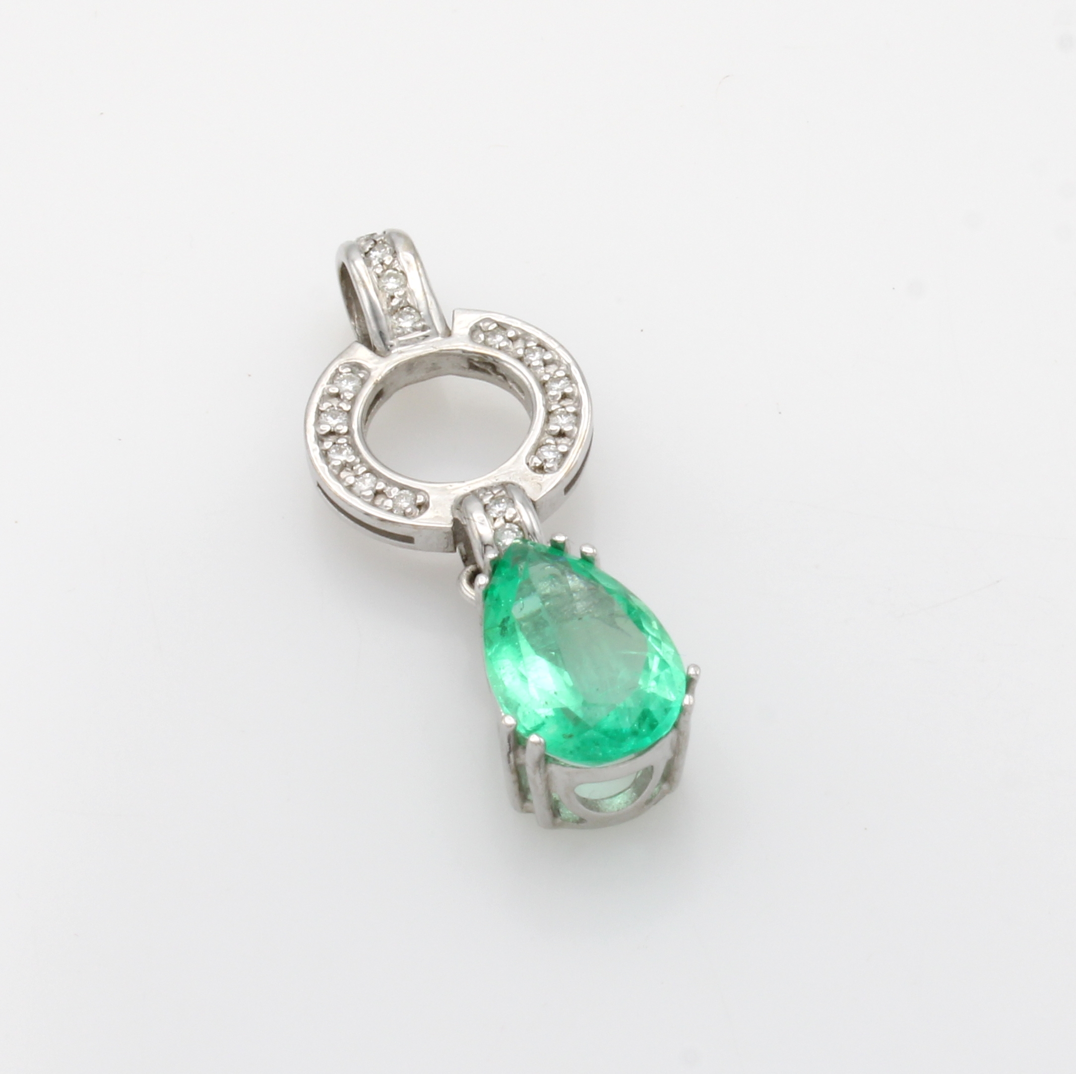 Image 27057858 - Anhänger mit Smaragd und Brillanten, WG 585/000, Smaragdtropfen ca. 2.97 ct, Brill. ...