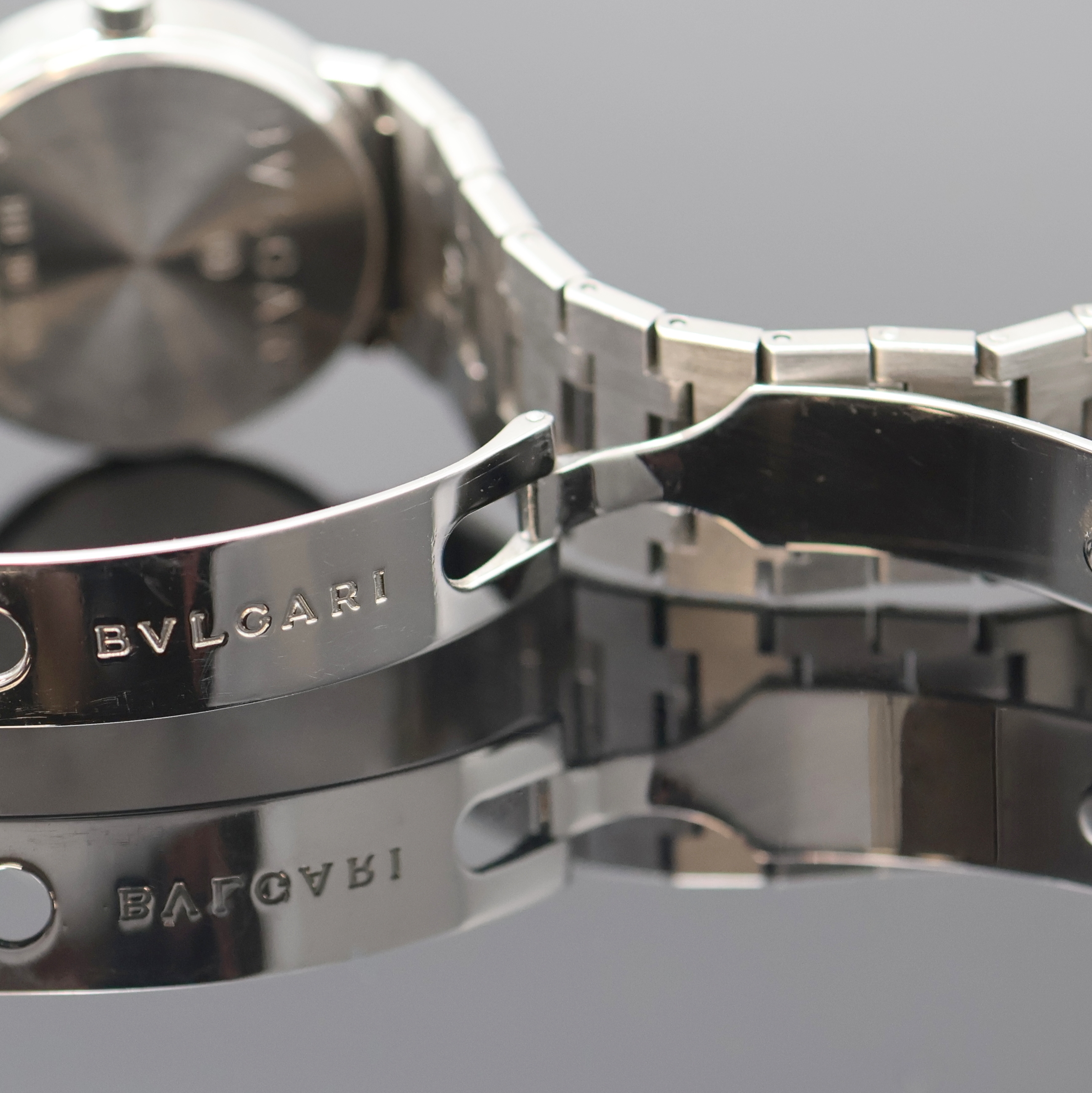 Detail f: BULGARI Armbanduhr Referenz BB 30 SSD, Schweiz um 1995, quarz, Edelstahlgeh. inkl. Gliederband m. Faltschl., Boden aufgedr., Werk verg., Kal. ETA ...