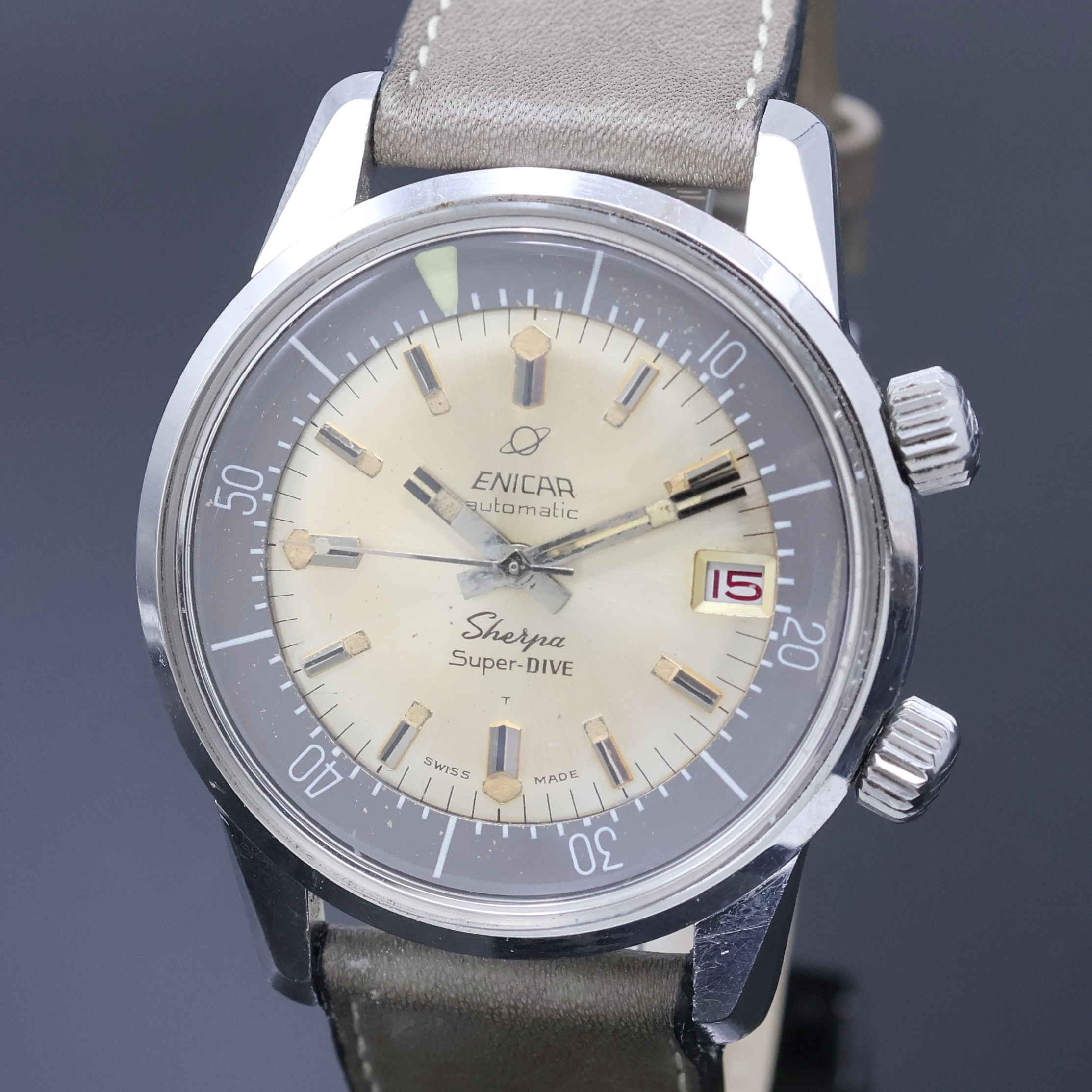 Detail a: ENICAR Sherpa Super Dive Herrenarmbanduhr in Edelstahl, Schweiz um 1966, Automatik, Geh. m. Bajonette-Verschluß, innen-liegende Lünette drehb. d. ...