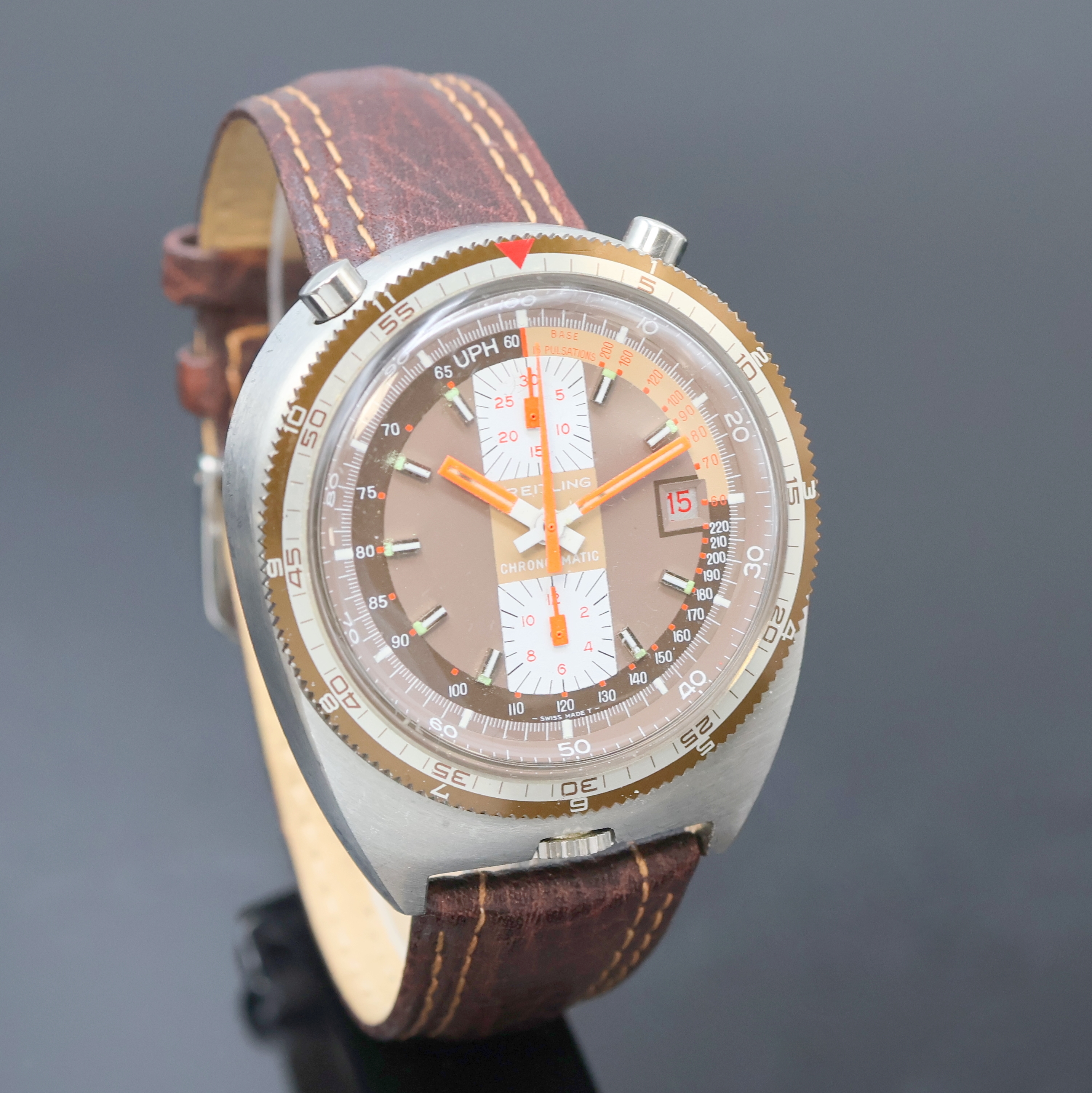 Detail b: BREITLING Chrono-Matic Bullhead Armbandchronograph Referenz 2117, Schweiz um 1970, Automatik, pultförmiges Edelstahlgeh., Boden verschr., Lünette ...