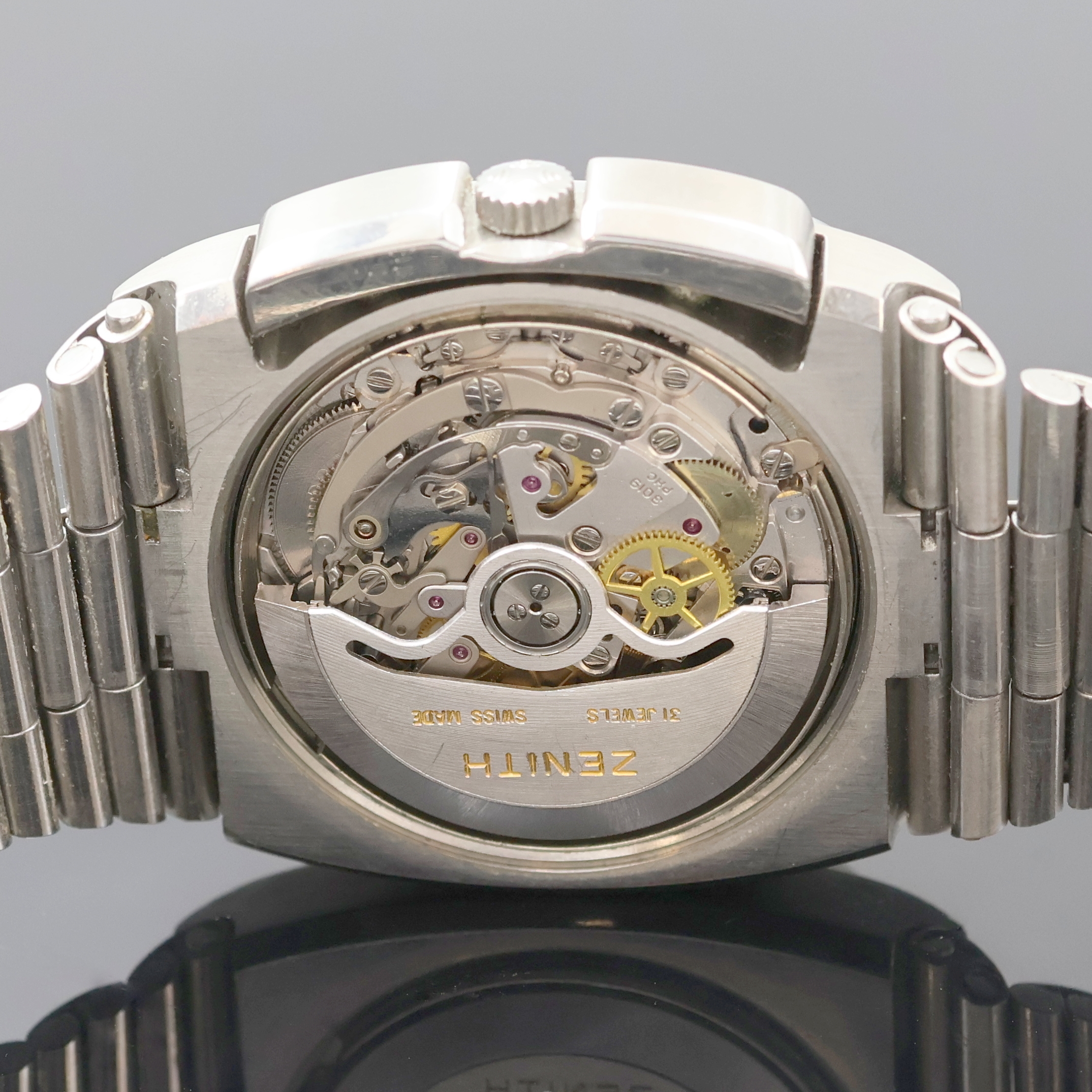 Detail e: ZENITH El Primero TV-Screen Armbandchronograph Referenz 01-0200-415 in Stahl, Schweiz um 1975, Automatik, verschr. Geh. m. integr. Band m. Faltschl., ...