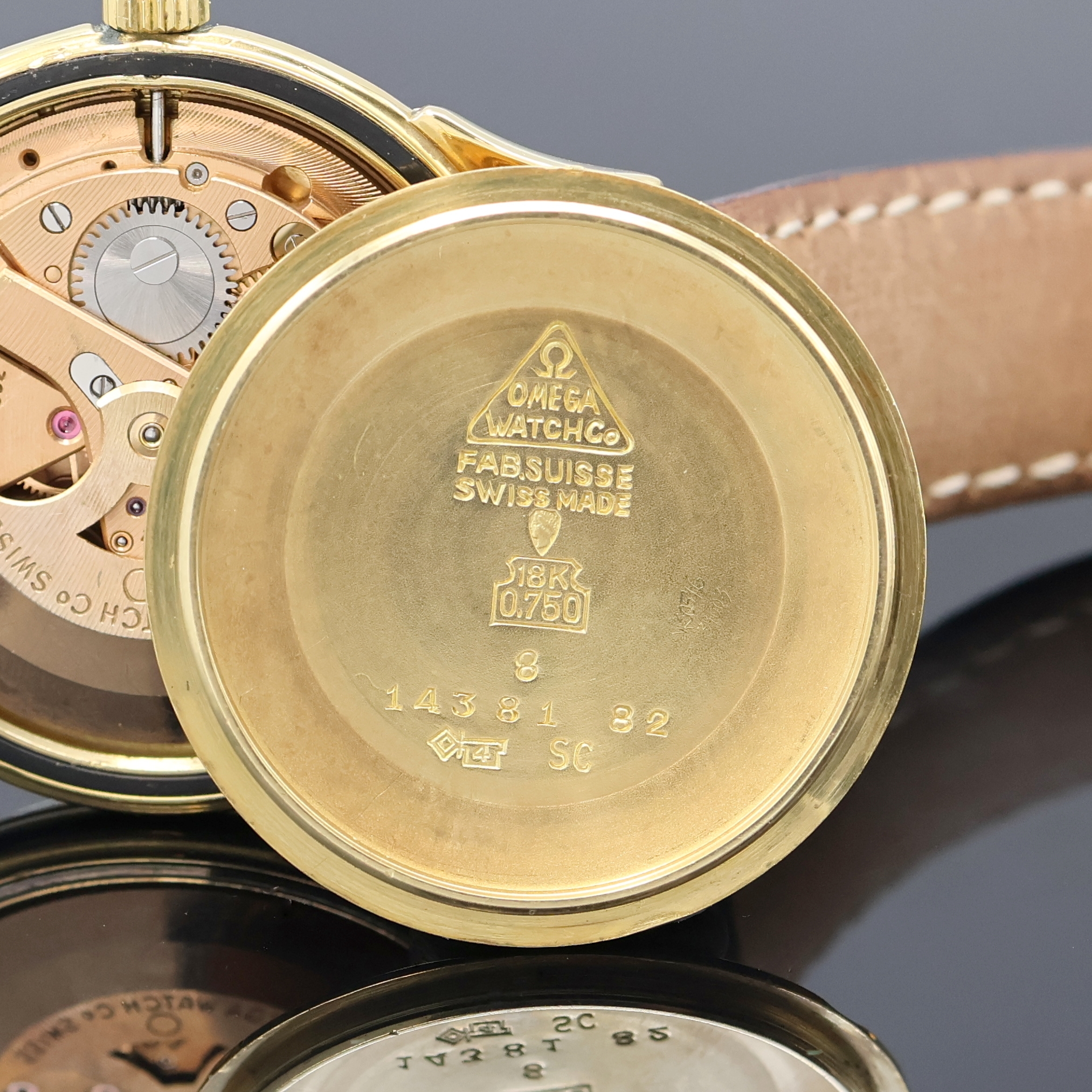 Detail g: OMEGA Constellation Chronometer Armbanduhr in GG 750/000 Referenz 14381 82 SC, Schweiz um 1968, Automatik, Boden m. Darst. Sternwarte verschr., orig. ...