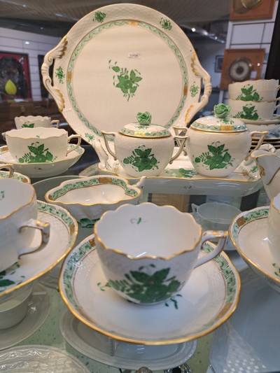 27057865d - Mokka- und Teeservice, Herend, 20. Jh., Apponiy grün, 6 Teetassen mit Untertassen, ...