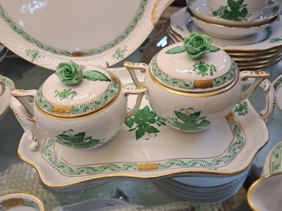 27057865e - Mokka- und Teeservice, Herend, 20. Jh., Apponiy grün, 6 Teetassen mit Untertassen, ...