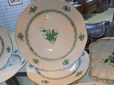 27057866d - Speiseservice, Herend, Apponiy, grün, 20. Jh. , 6 Deckelsuppentassen mit Untertassen, ...