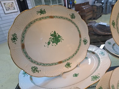 27057866h - Speiseservice, Herend, Apponiy, grün, 20. Jh. , 6 Deckelsuppentassen mit Untertassen, ...