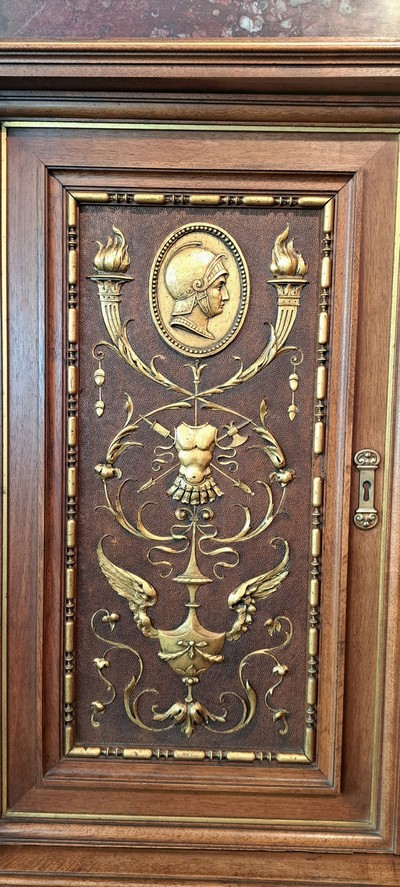 27057889g - Zweitüriger Stollenschrank/Kabinettschrank, wohl Mainz von A. Bembe, um 1890, Nussbaum ...
