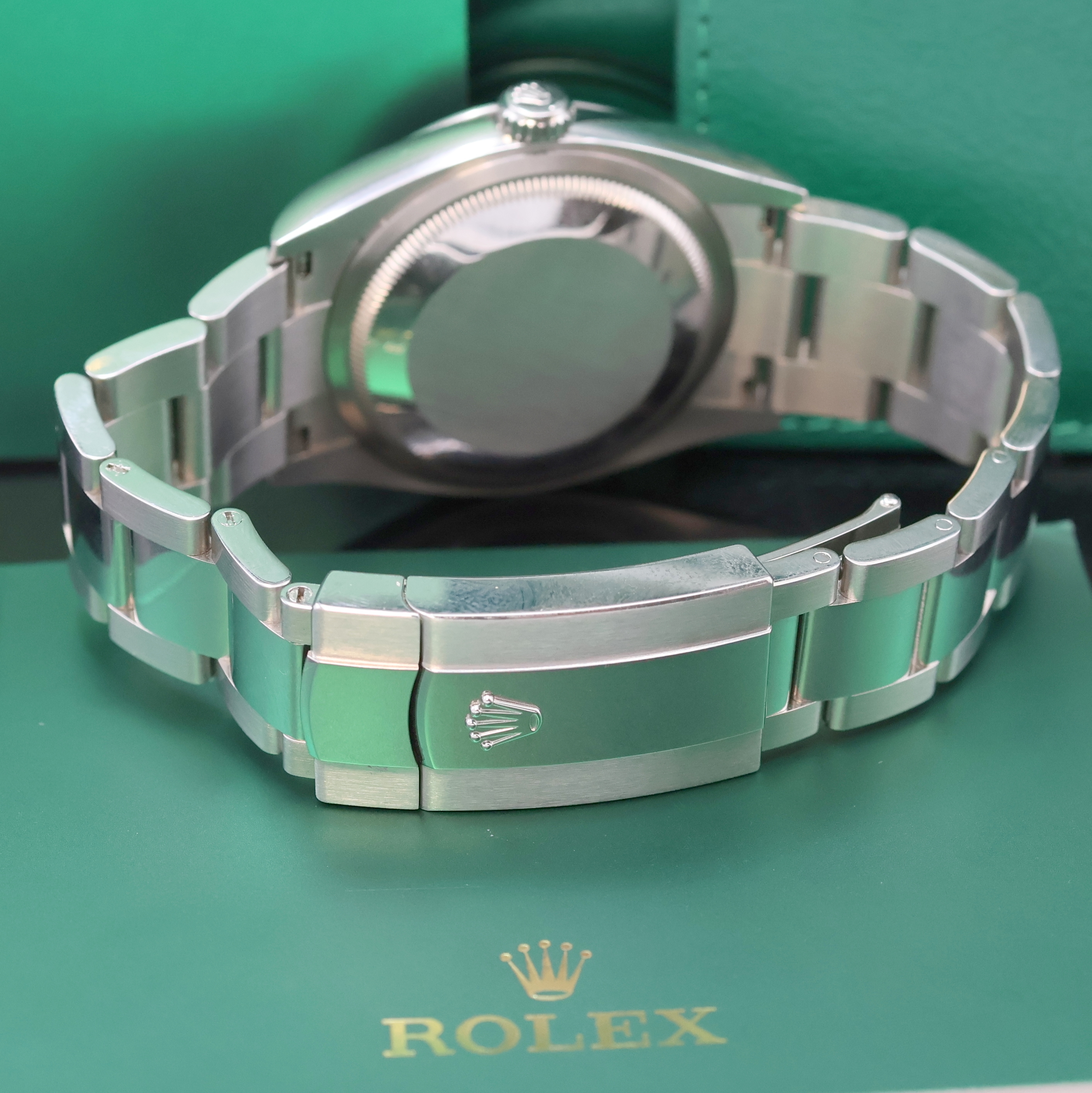 Detail c: ROLEX Oyster Perpetual Datejust Armbanduhr Referenz 126200, Schweiz verk. lt. beil. Pap. 11/2020, Automatik, Chronometer der Superlative in Edelstahl ...