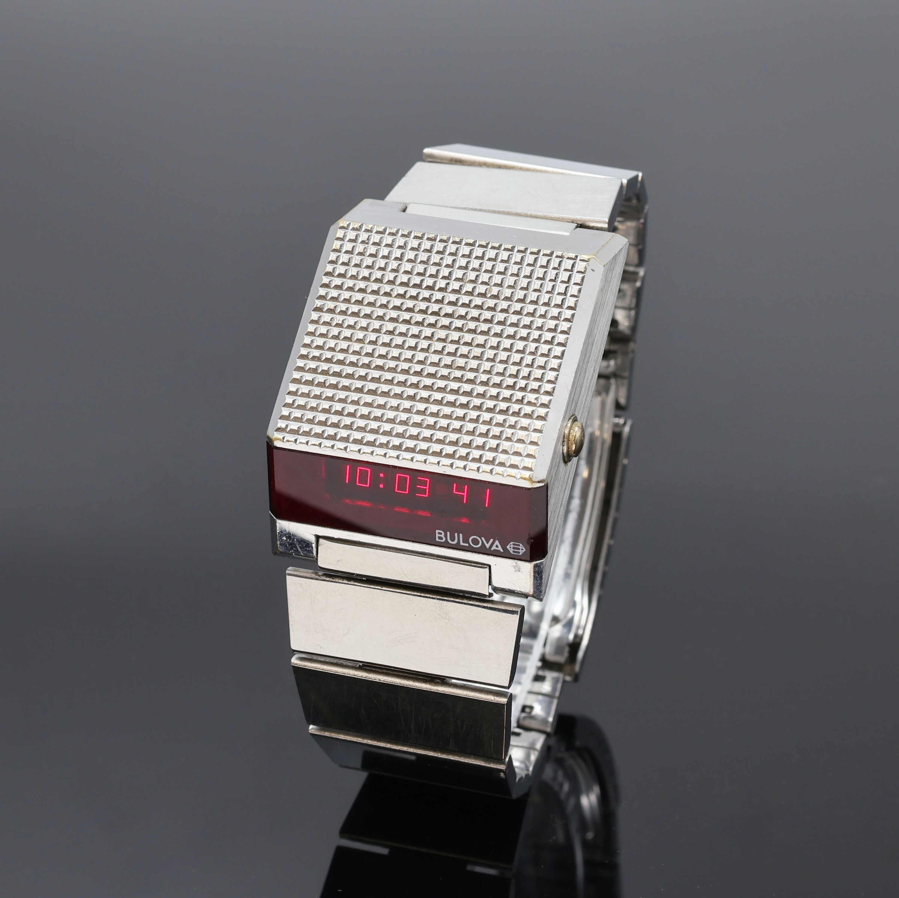 Image 27057917 - BULOVA Computron Armbanduhr mit LED Anzeige, Schweiz/USA um 1970, quarz, pultförmiges ...