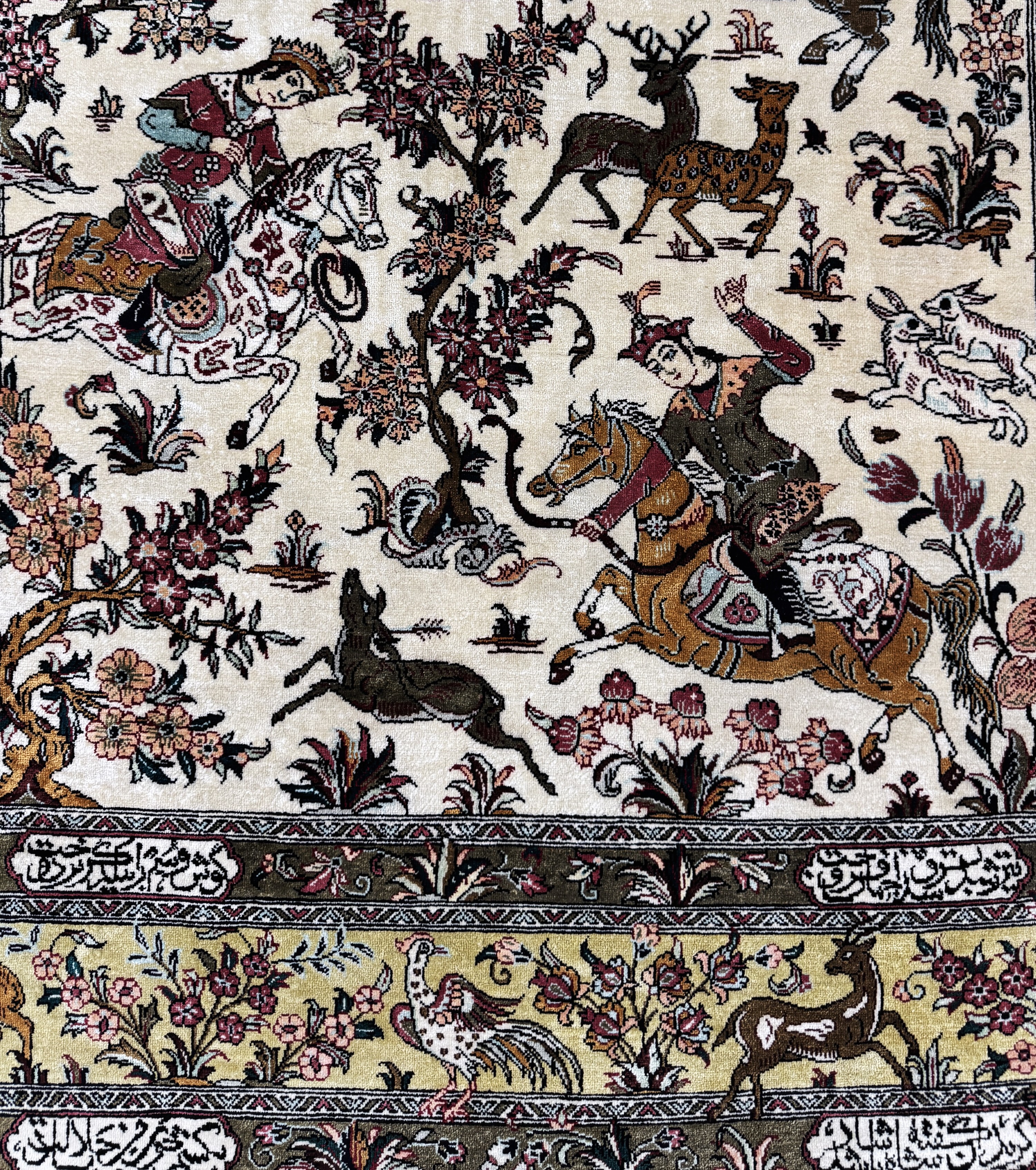 Detail d: Ghom Seide fein, Persien, Ende 20.Jhd, reine Naturseide, ca. 150 x 103 cm, ca. 1,0 Mio. Kn/qm, EHZ: 1-2