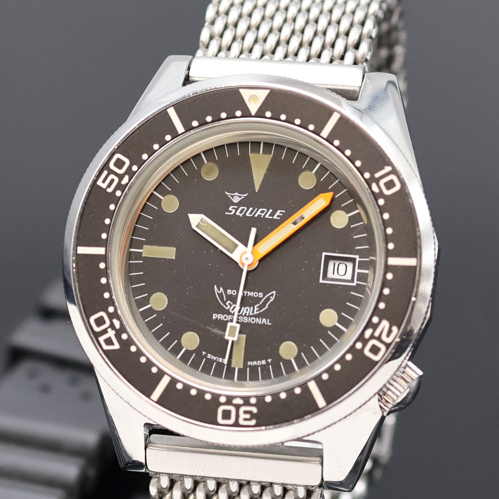 Detail a: SQUALE Professional Herrenarmbanduhr in Stahl, Schweiz um 1980, Automatik, verschr. Boden, neutr. Stahlband m. Faltschl., Lünette m. 60er Teilung ...