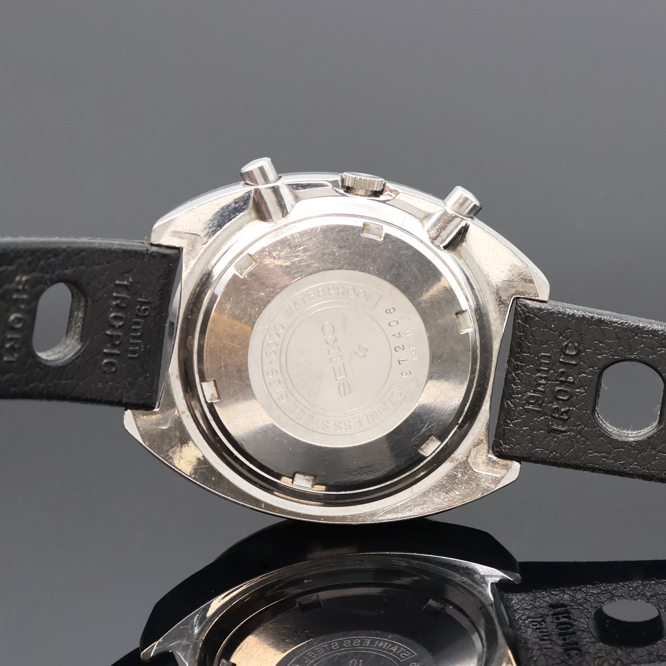 Detail c: SEIKO Schaltradchronograph Referenz 3139-6000, Japan um 1969, Automatik, Edelstahlgeh., Boden verschr., neutr. Tropic-Band m. Dornschl., Lünette m. ...