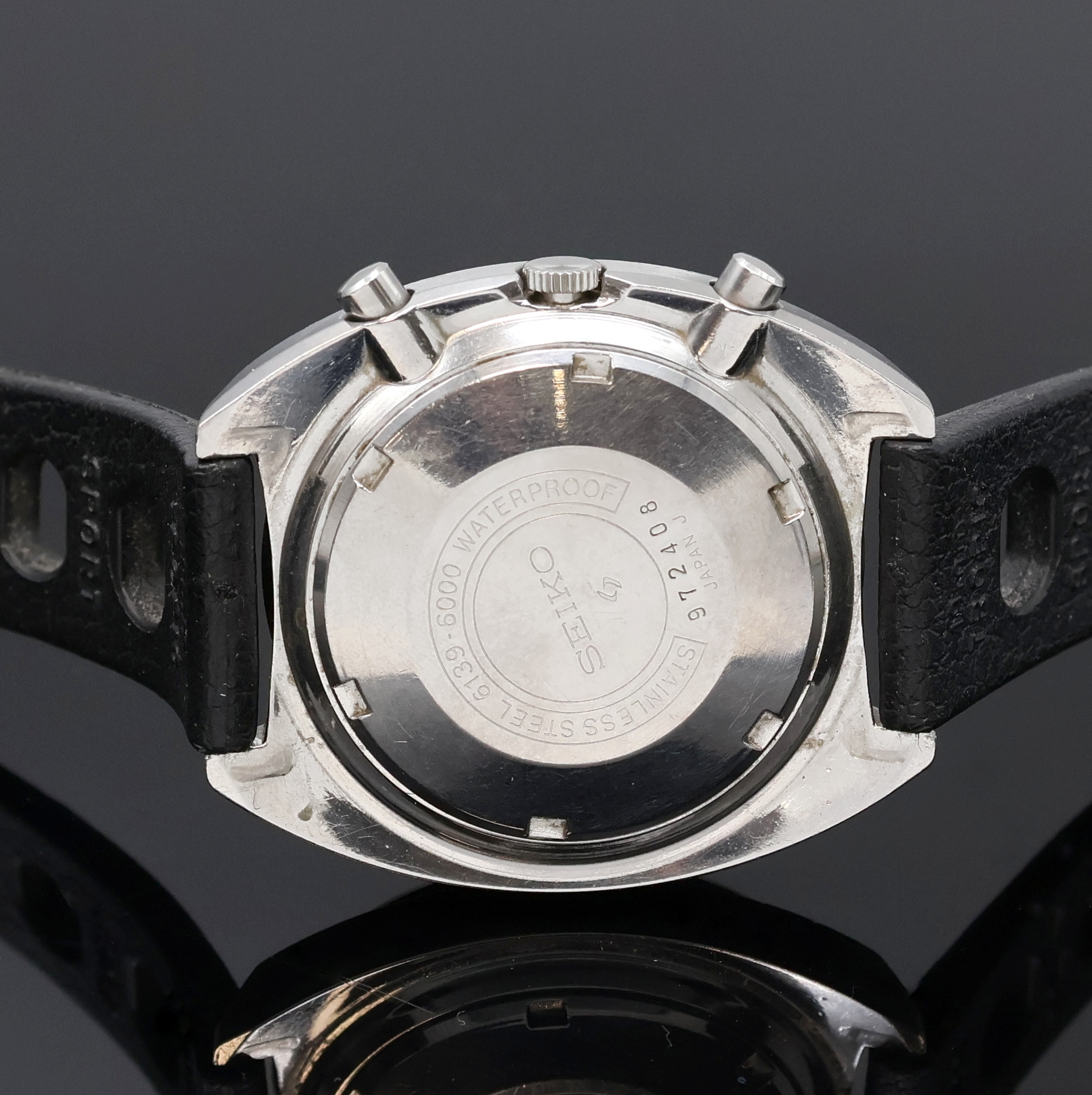 Detail e: SEIKO Schaltradchronograph Referenz 3139-6000, Japan um 1969, Automatik, Edelstahlgeh., Boden verschr., neutr. Tropic-Band m. Dornschl., Lünette m. ...