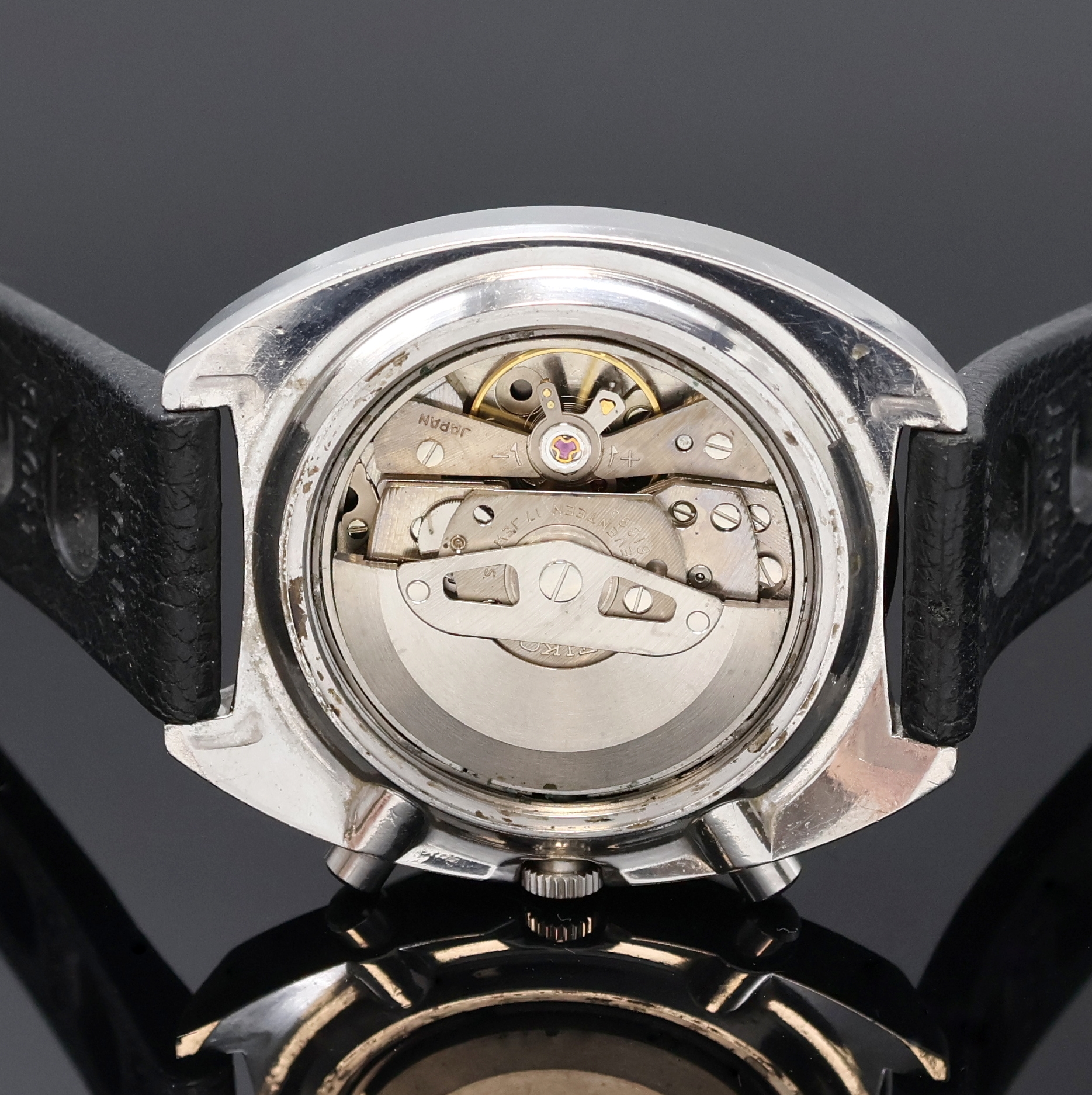 Detail g: SEIKO Schaltradchronograph Referenz 3139-6000, Japan um 1969, Automatik, Edelstahlgeh., Boden verschr., neutr. Tropic-Band m. Dornschl., Lünette m. ...