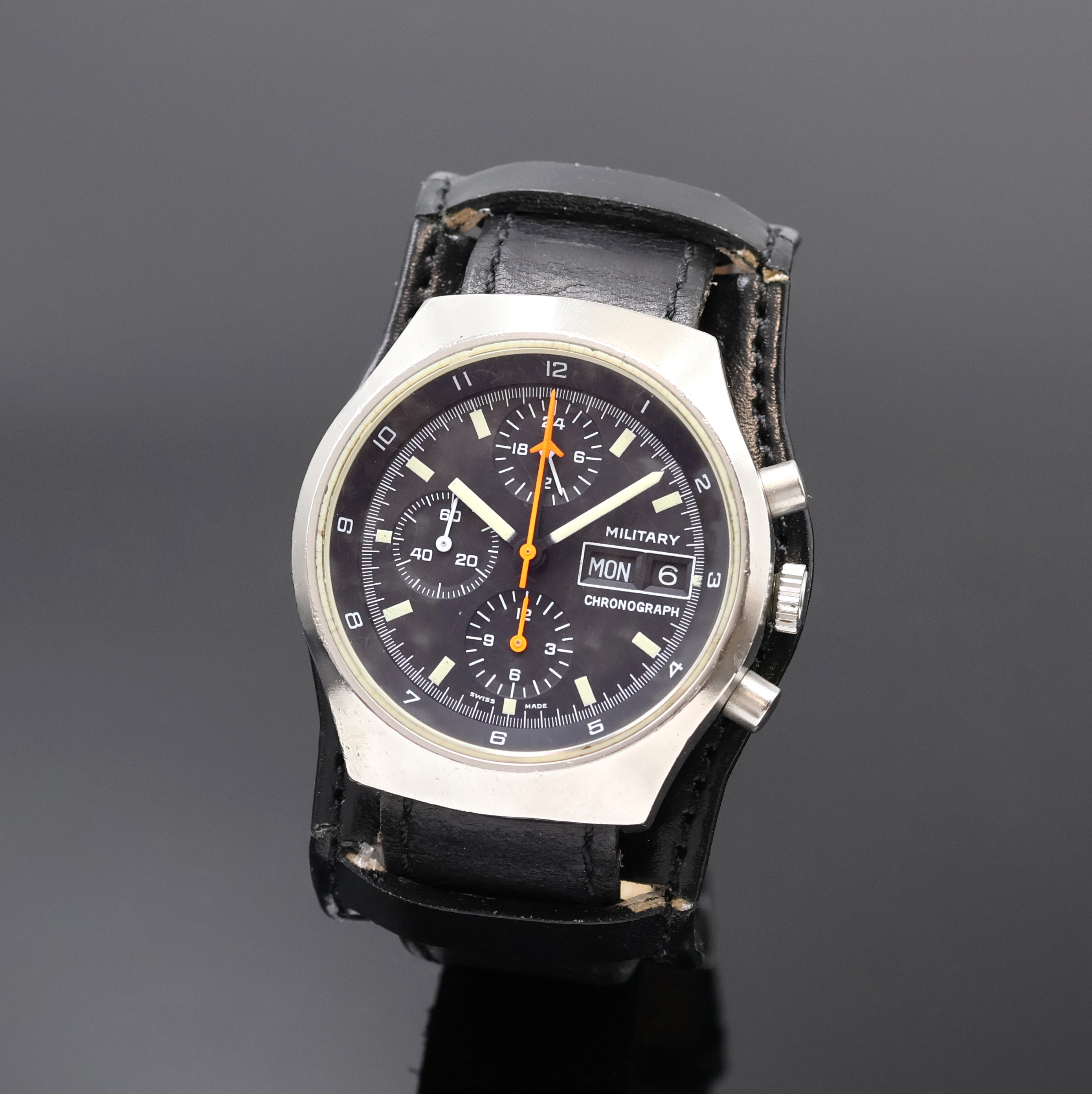 Image 27057953 - ARCTOS Military Herrenchronograph für die Bundeswehr, Schweiz um 1980, Automatik, ...